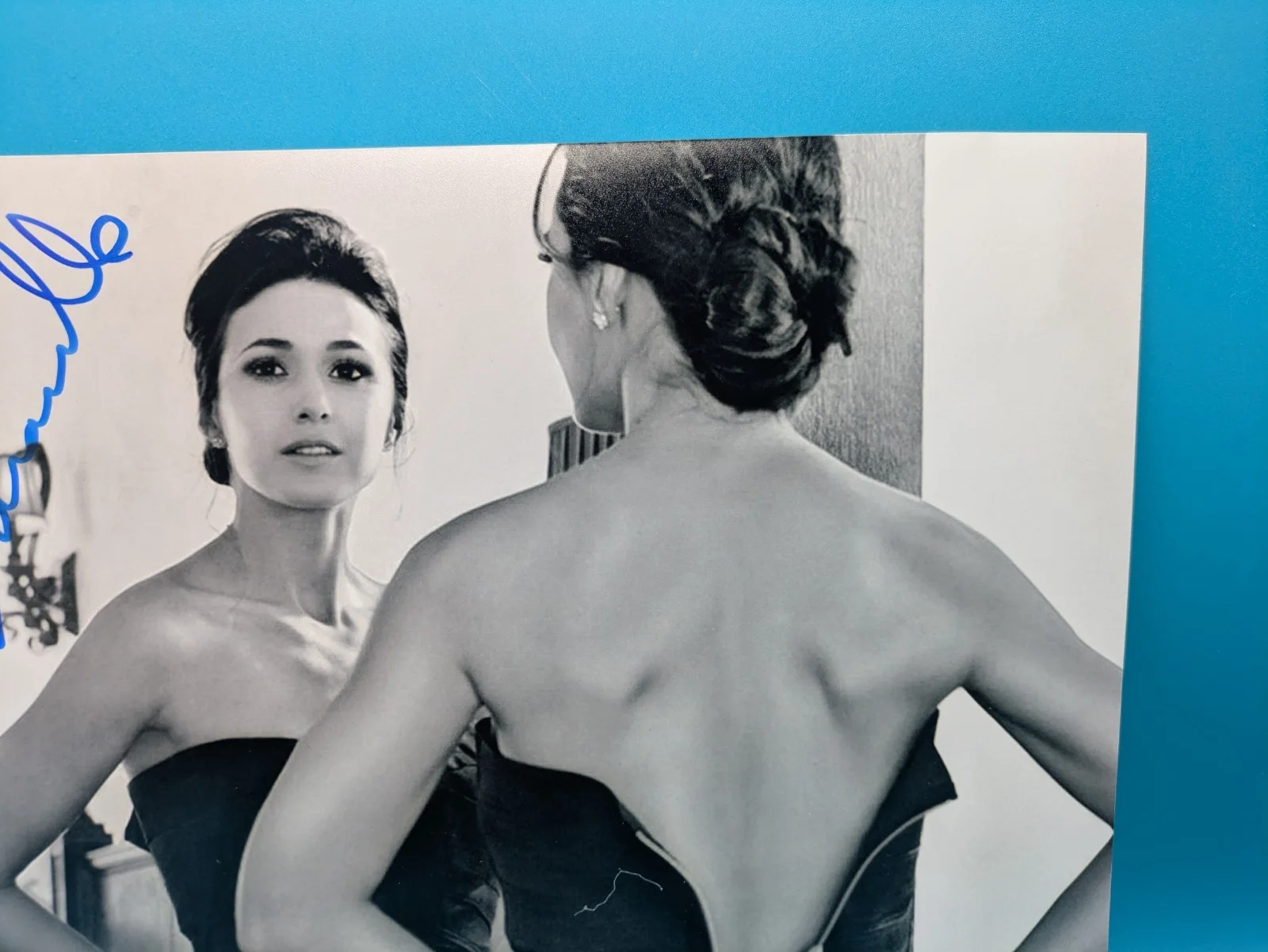 Emmanuelle Chriqui Signed 8x10 Photo Beckett COA Autograph, изображение 5