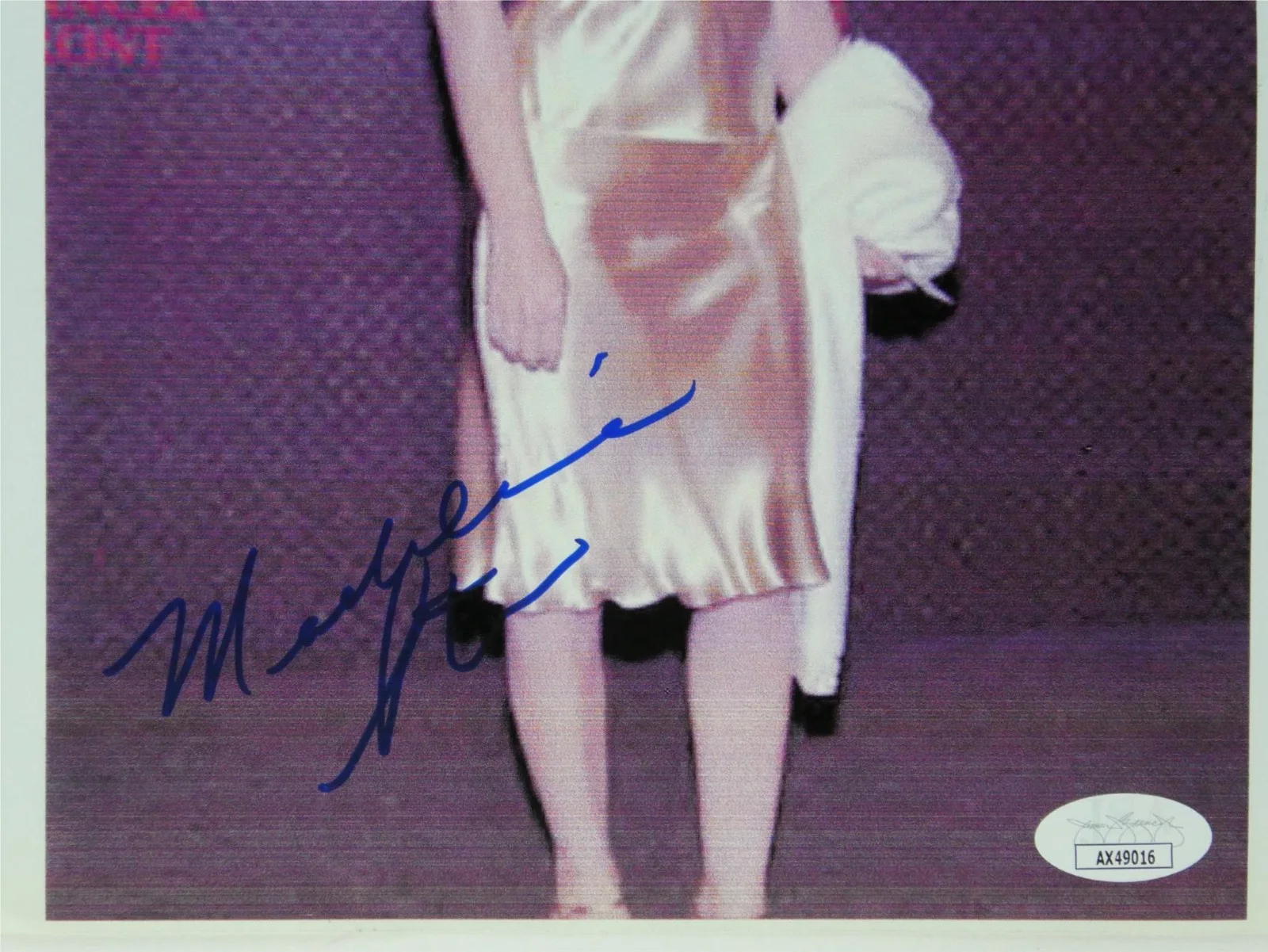 Madeleine Stowe — Madeleine Stowe Signed 8x10 Photo Autographed JSA COA, image 3