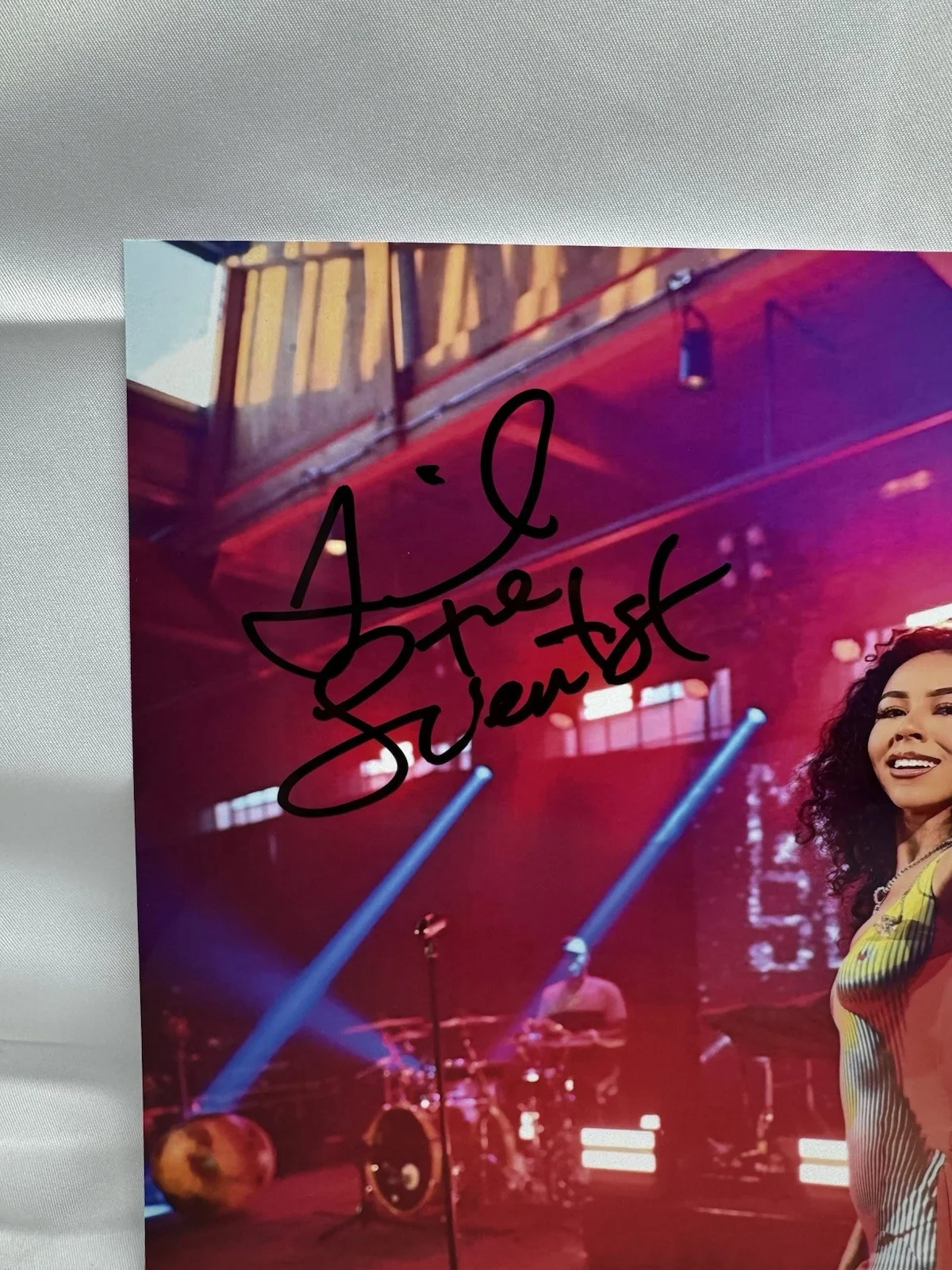 Mariah The Scientist Autograph Signed 8x10 Photo Burning Blue Is It A Crime, изображение 2