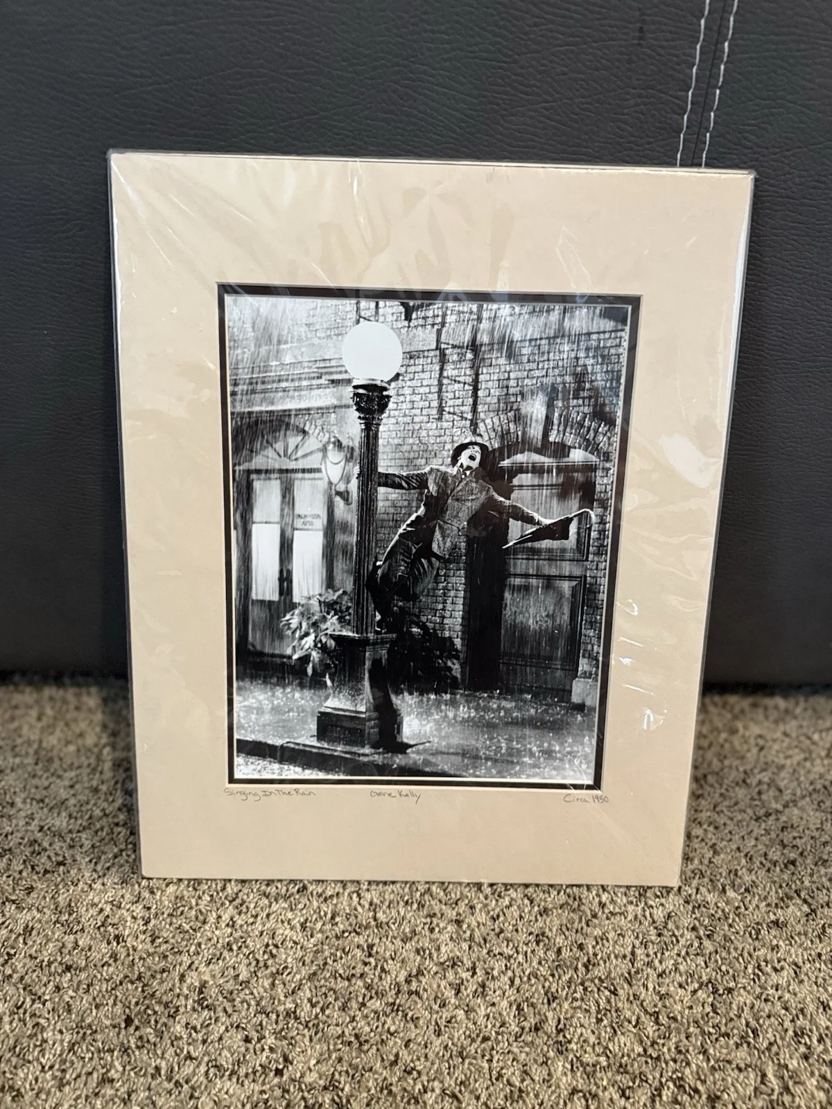Antique Gene Kelly Singing In The Rain While Holding Street Light￼, изображение 2