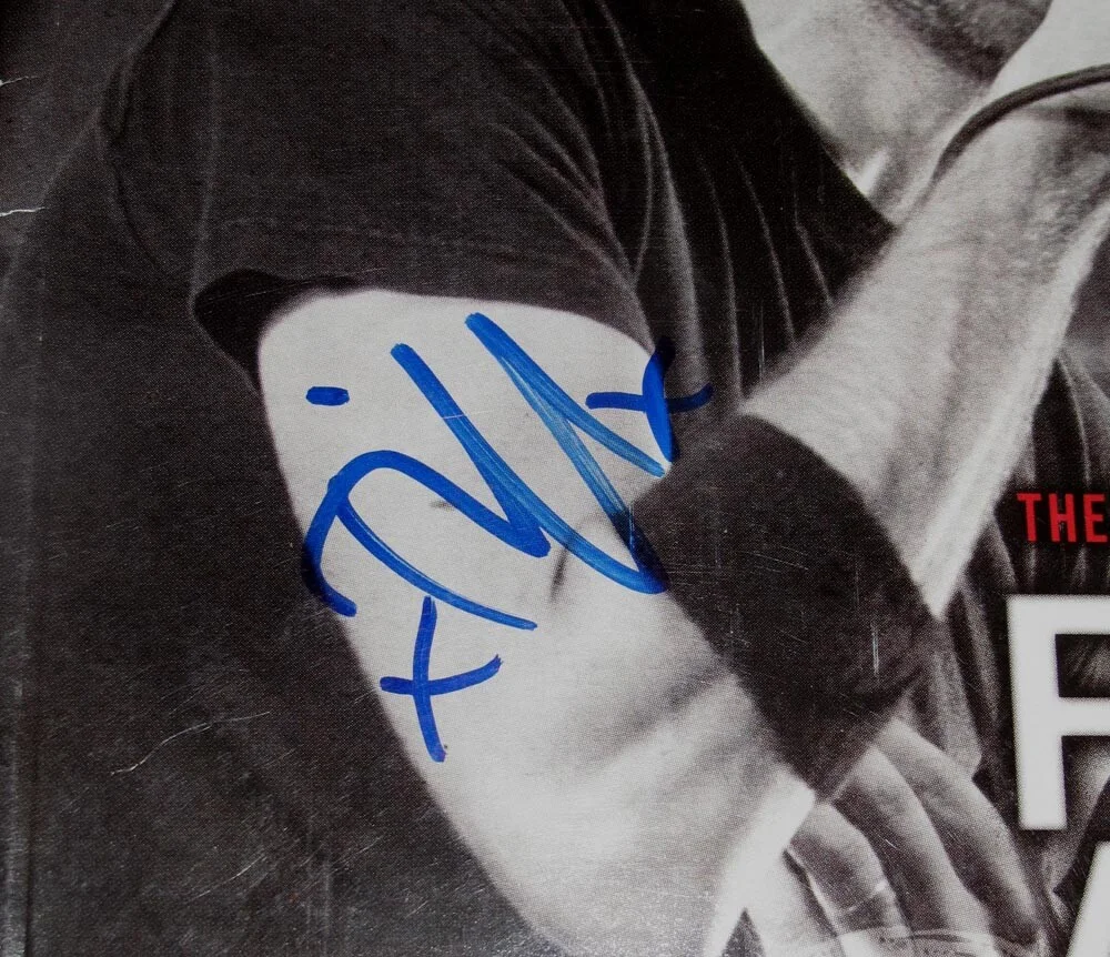 TIM McILRATH — Tim McIlrath signed RISE AGAINST "AMP" Magazine PROOF Autographed COA Rare, изображение 3