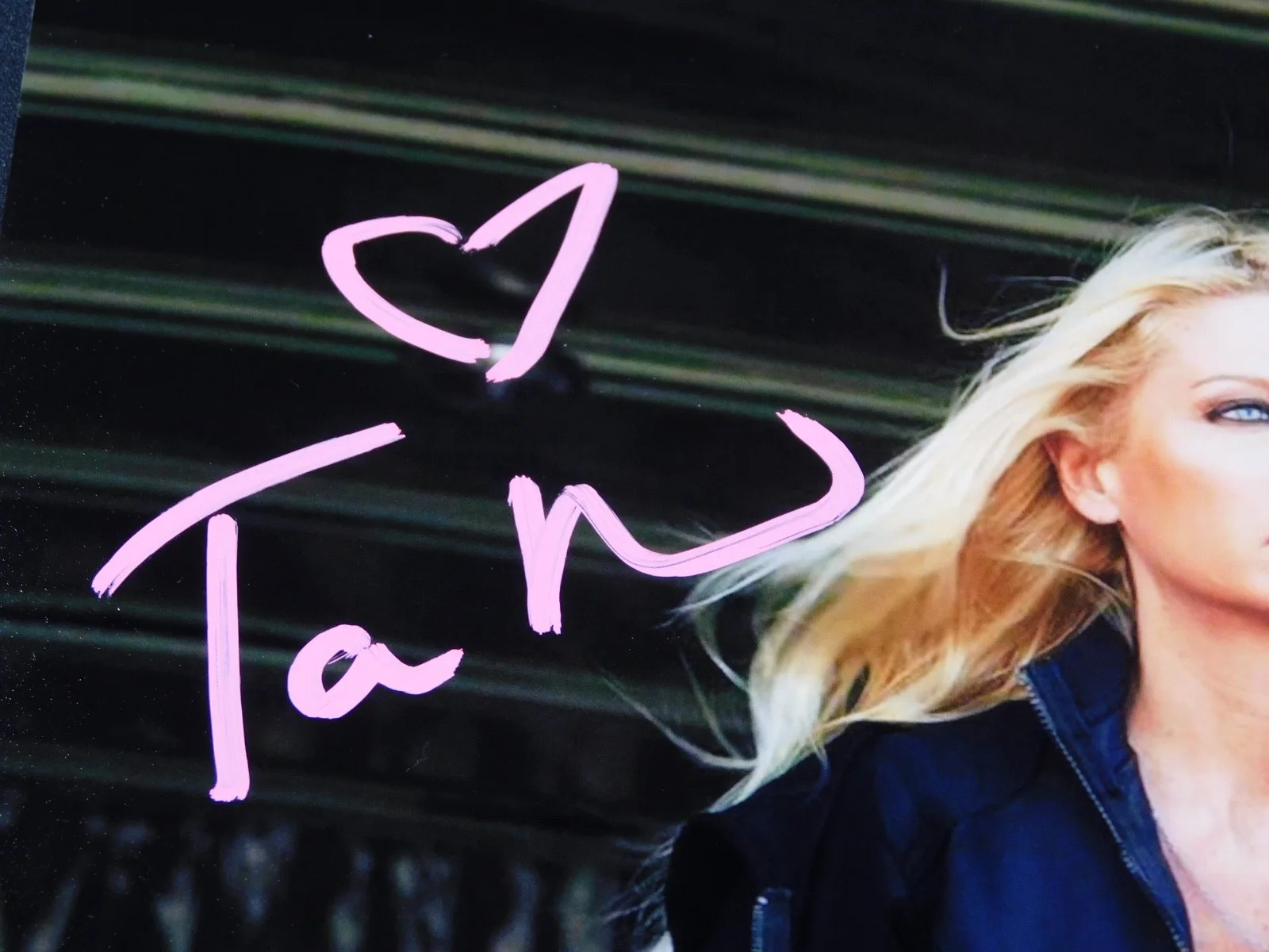 Tara Reid — Tara Reid Signed / Autographed 8x10 Photo JSA COA American Pie, изображение 2