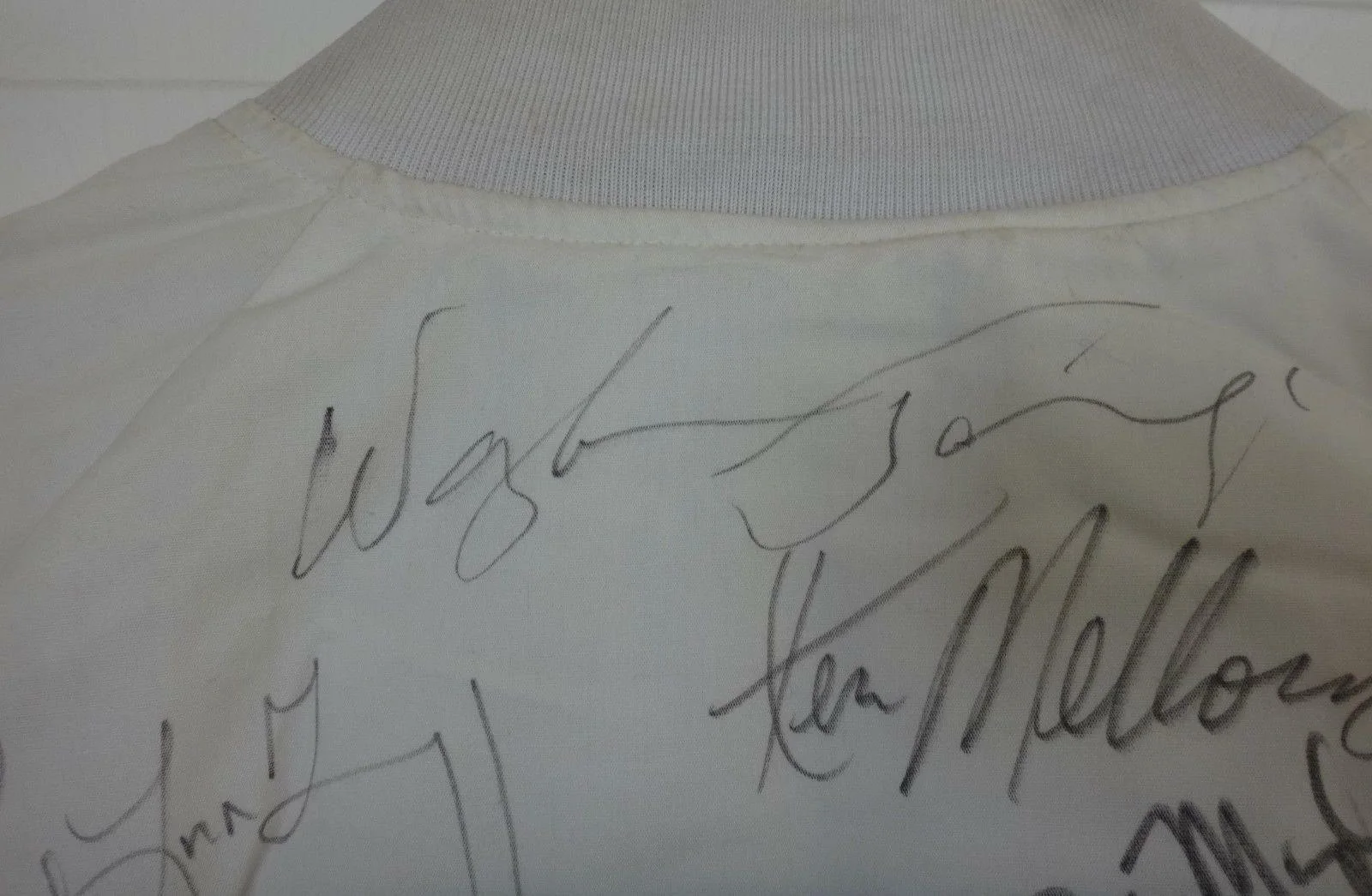 KC Guitars & Cadillac Jacket Signed Waylon Jennings, Merle Haggard, Buddy Guy+, image 5