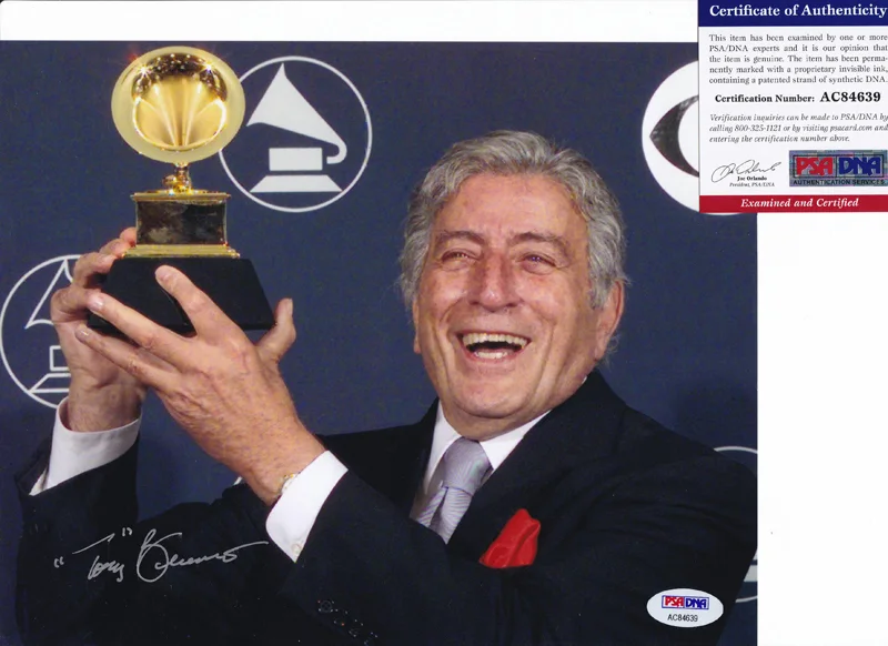 Tony Bennett — Tony Bennett Legendary Singer Signed Autograph 8x10 Photo PSA/DNA COA #2