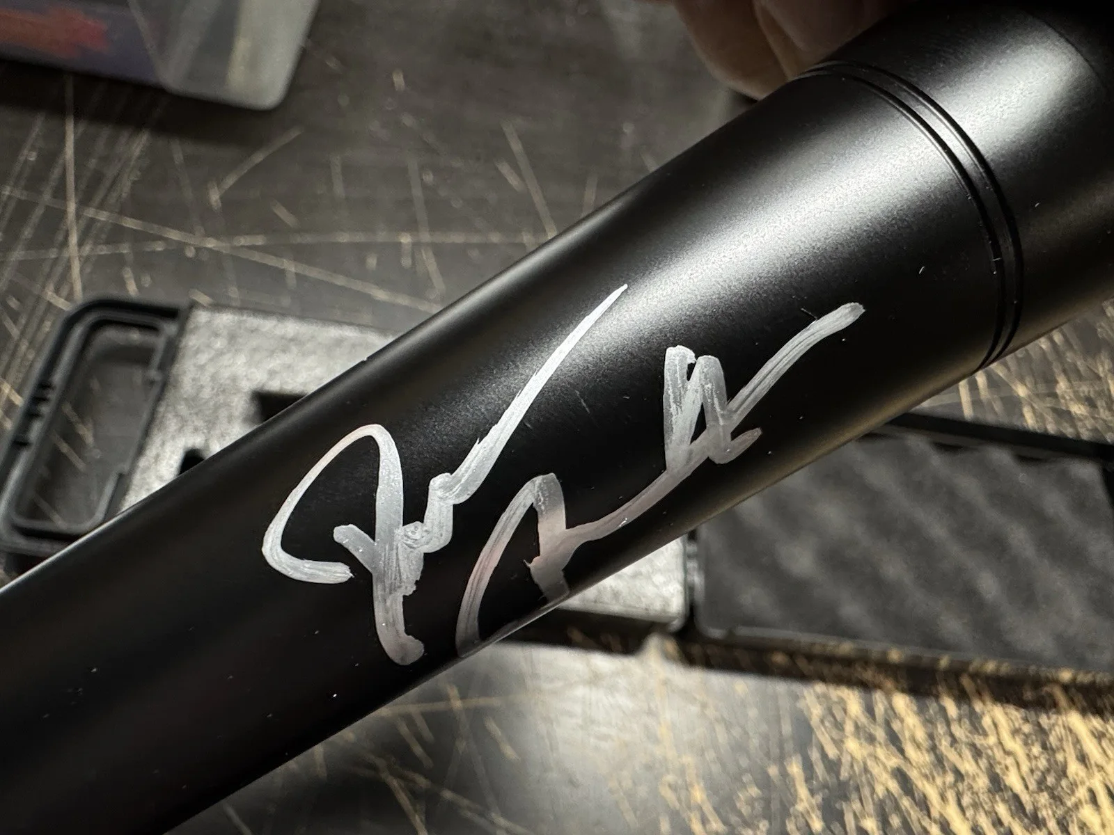 Darius Rucker Hand Signed Microphone OC Celebrity COA Hootie And The Blowfish, изображение 2
