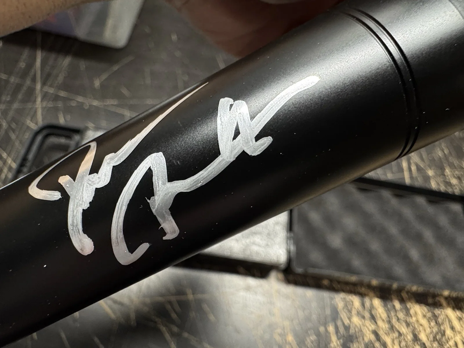 Darius Rucker Hand Signed Microphone OC Celebrity COA Hootie And The Blowfish, изображение 3