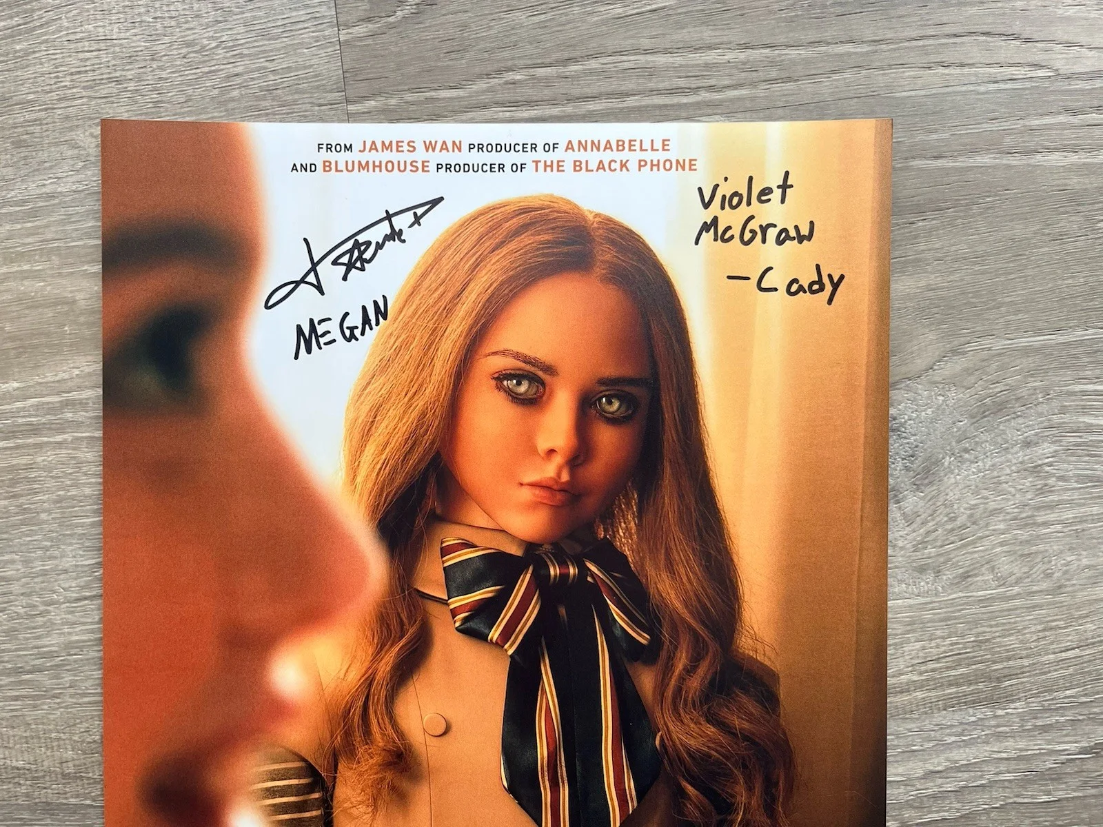 Violet McGraw Amie Donald Signed M3gan 11x17 Photo Beckett COA MEGAN Horror Auto, изображение 3