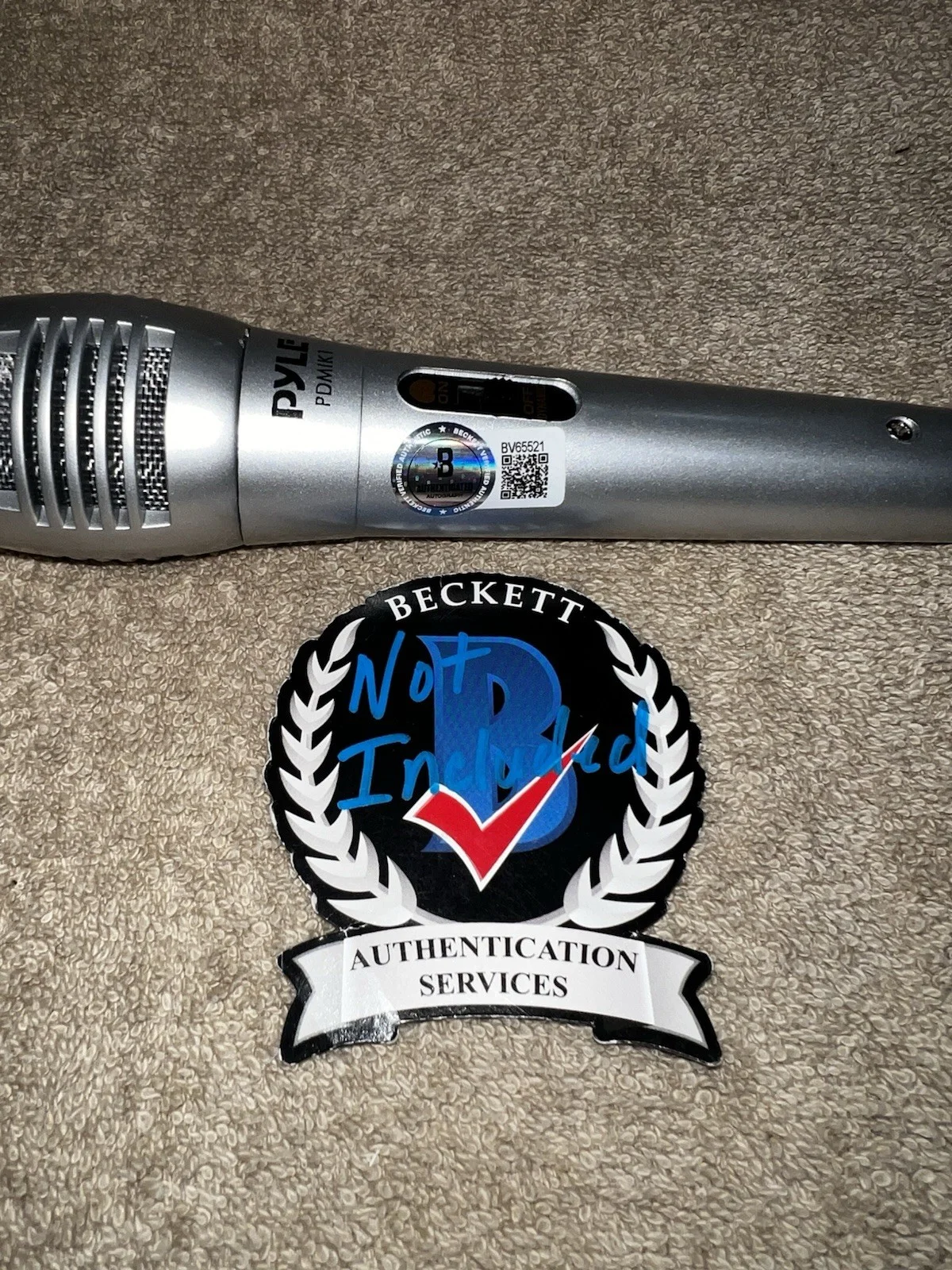 J. Balvin Signed Microphone Latin Music Superstar Legend Beckett, изображение 2