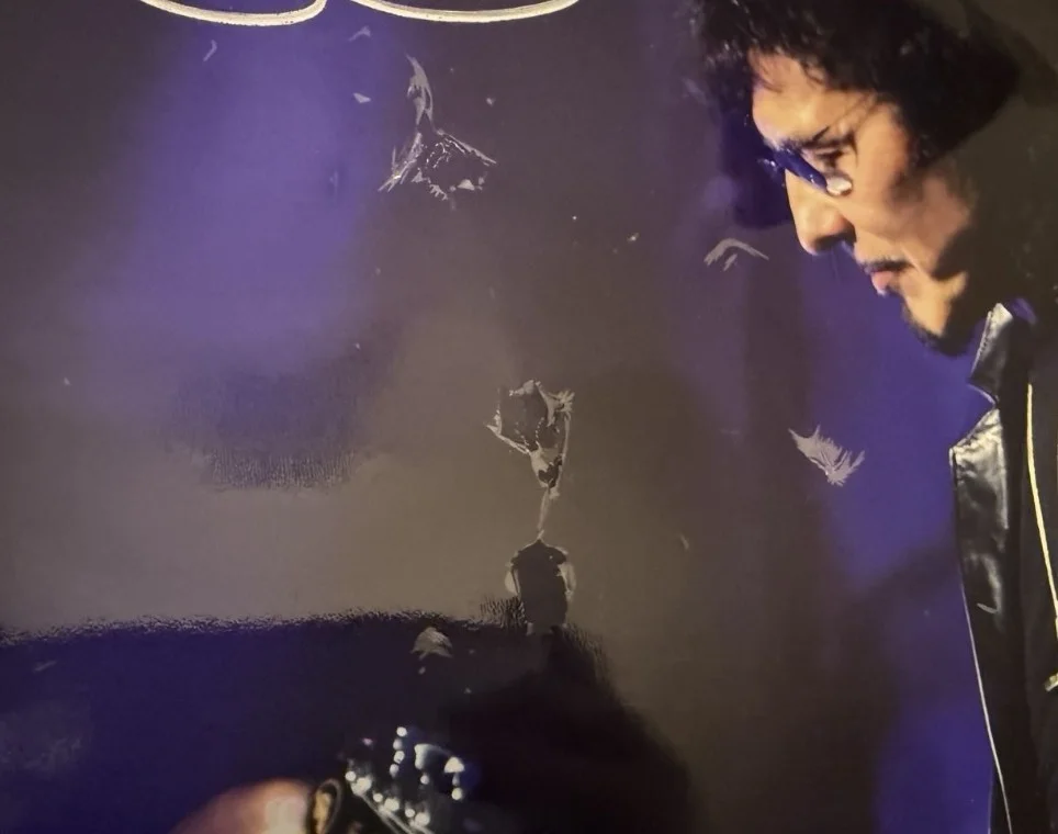 DEFECTIVE DAMAGE Tony Iommi Black Sabbath Signed Autographed two 12x18 O G3D, изображение 4