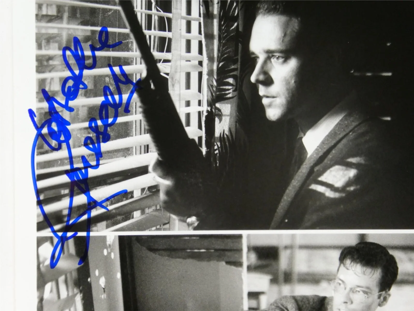 Russell Crowe — Russell Crowe Signed B&W 8x10 Promo Photo LA Confidential Autographed JSA COA, изображение 3