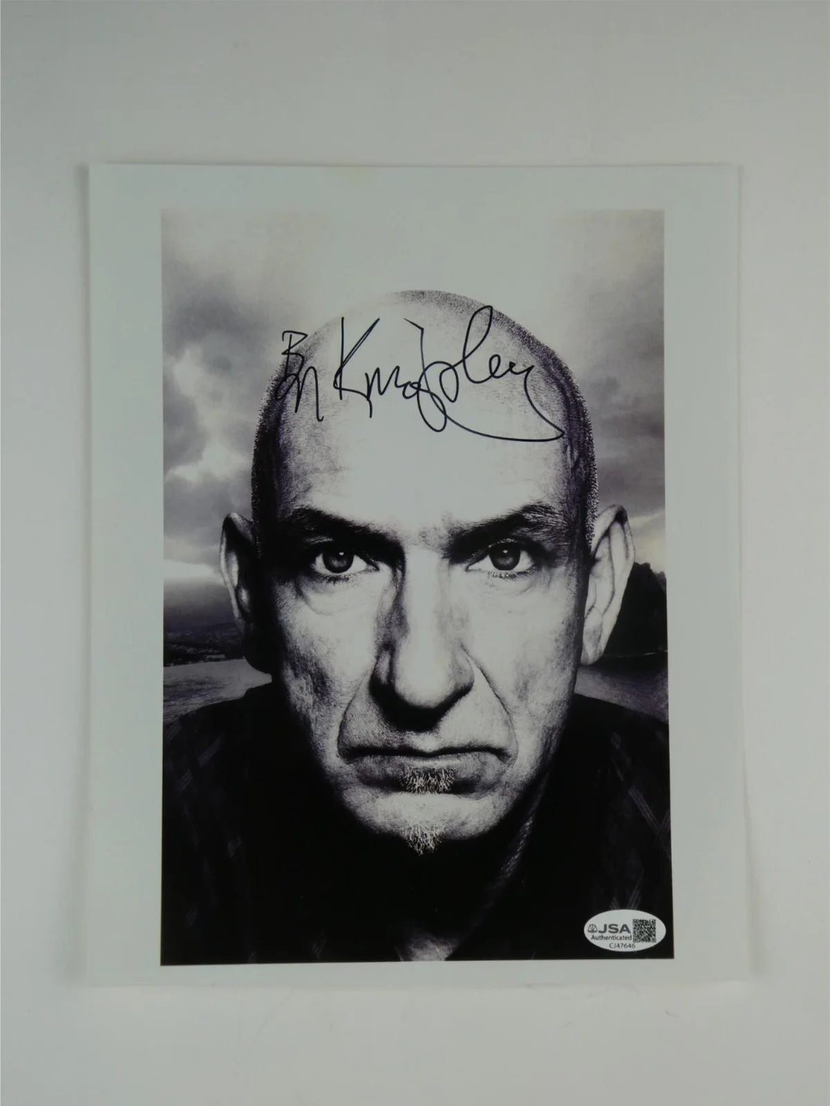 Ben Kingsley — Ben Kingsley Signed B&W 8x10 Photo Gandhi Autographed JSA COA, image 2