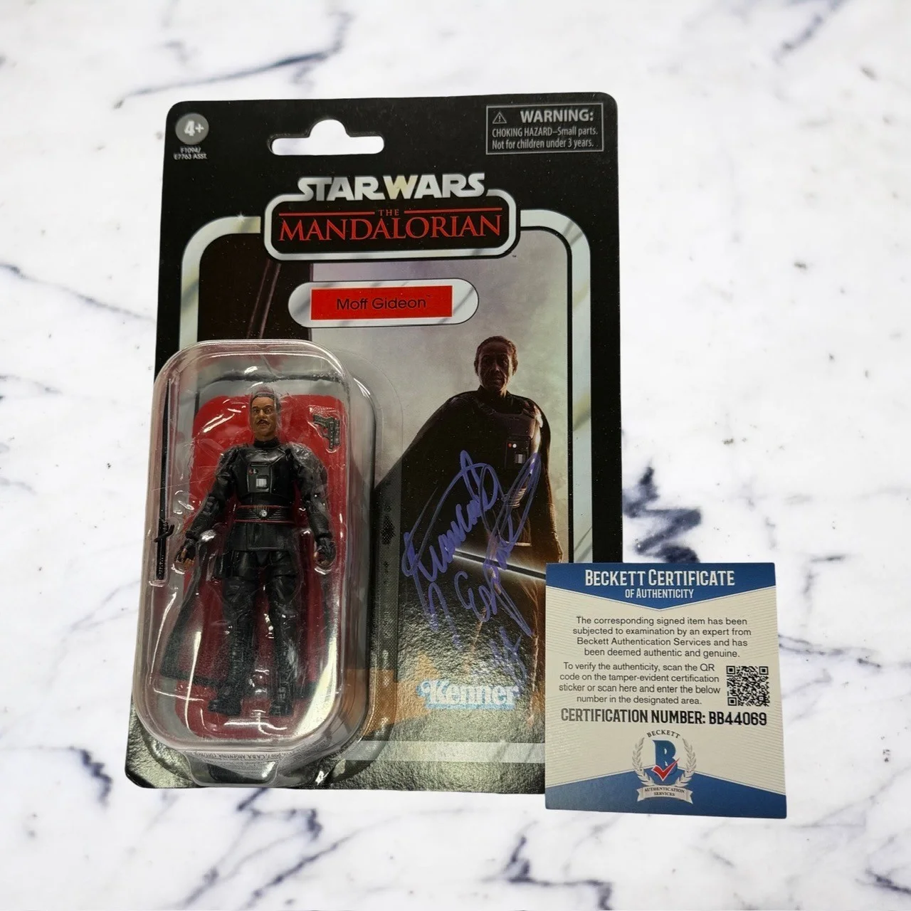 Giancarlo Esposito — THE MANDALORIAN MOFF GIDEON GIANCARLO ESPOSITO SIGNED ACTION FIGURE BECKETT COA