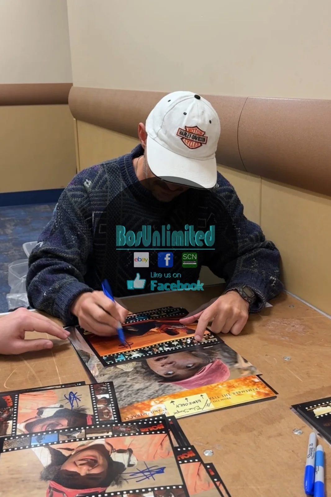 Shia LaBeouf — Shia LaBeouf SIGNED Transformers 8x10 photo EXACT PROOF Holes Disturbia JSA B, изображение 3
