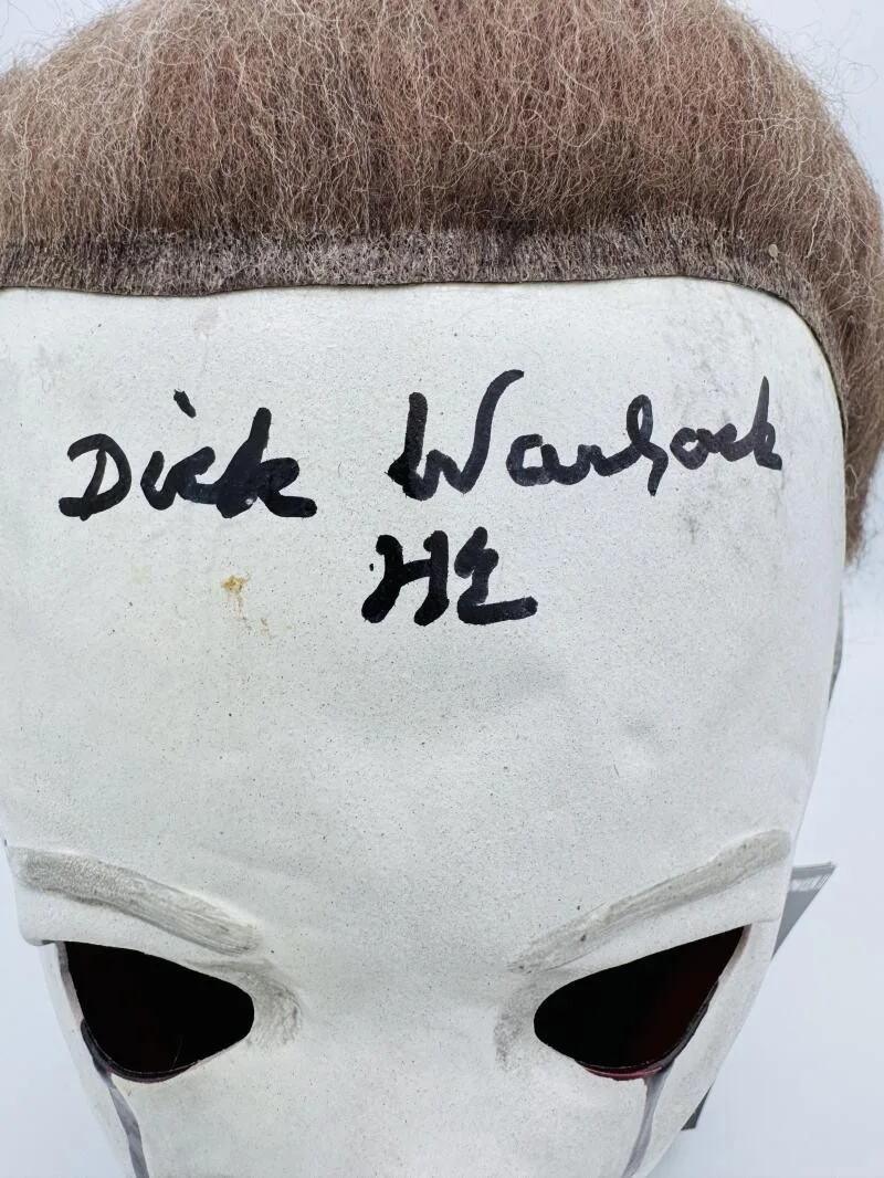 DICK WARLOCK — DICK WARLOCK SIGNED HALLOWEEN II MASK TRICK OR TREAT MICHAEL MYERS H2 BAS J52, image 2