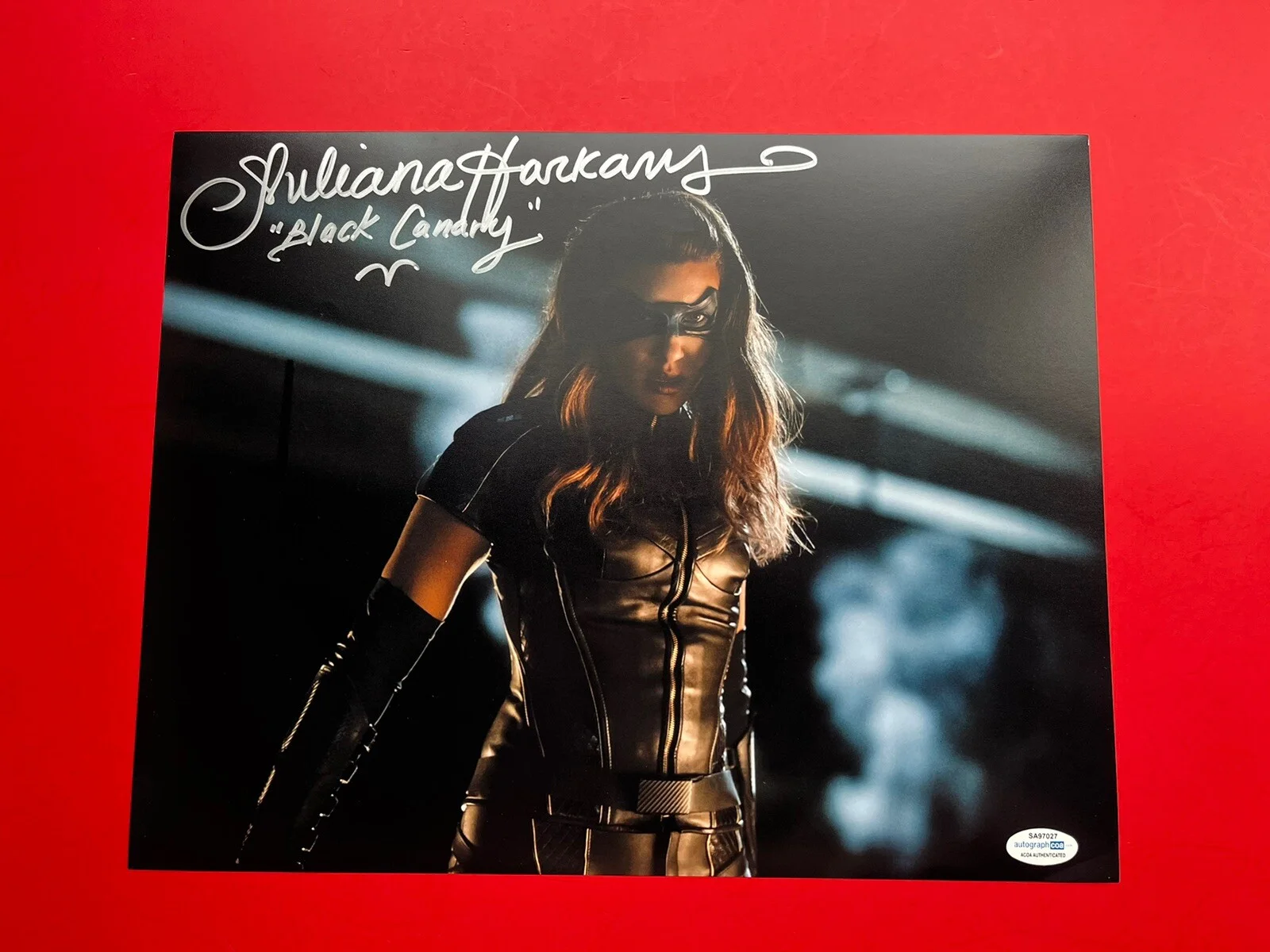 Juliana Harkavy — QC Juliana Harkavy Signed Black Canary 11x14 Photo ACOA Arrow DC Dinah Drake, изображение 2