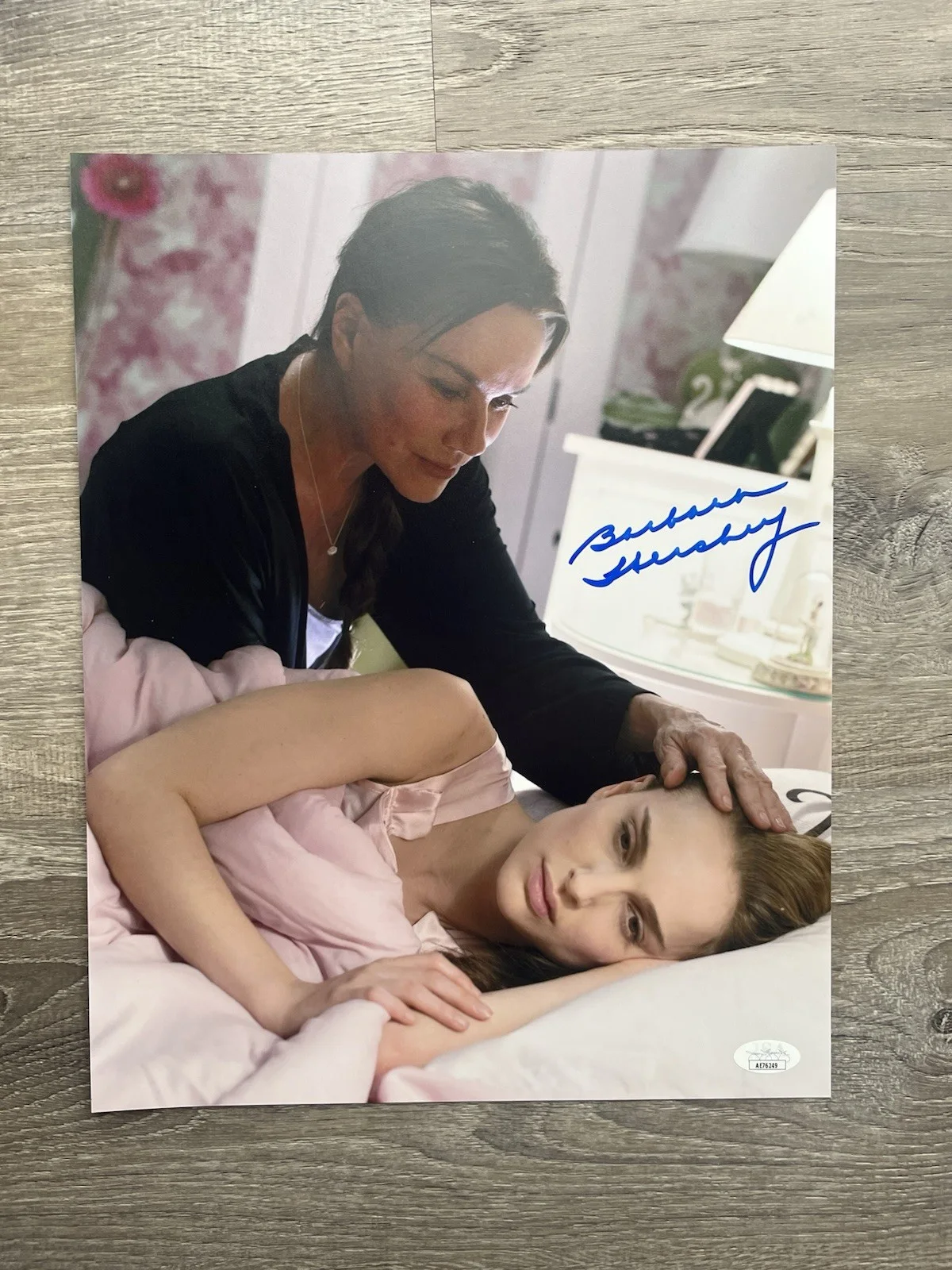 Barbara Hershey — Barbara Hershey Signed Black Swan 11x14 Movie Photo JSA COA, изображение 2