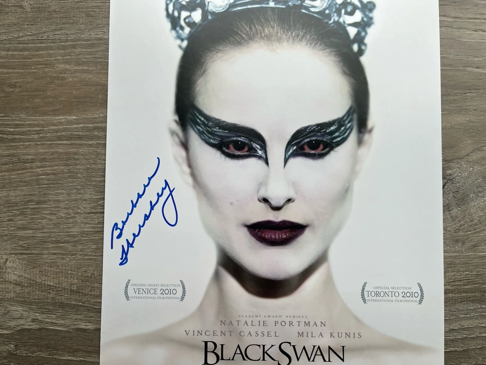 Barbara Hershey — Barbara Hershey Signed Black Swan 11x17 Photo JSA COA, image 3