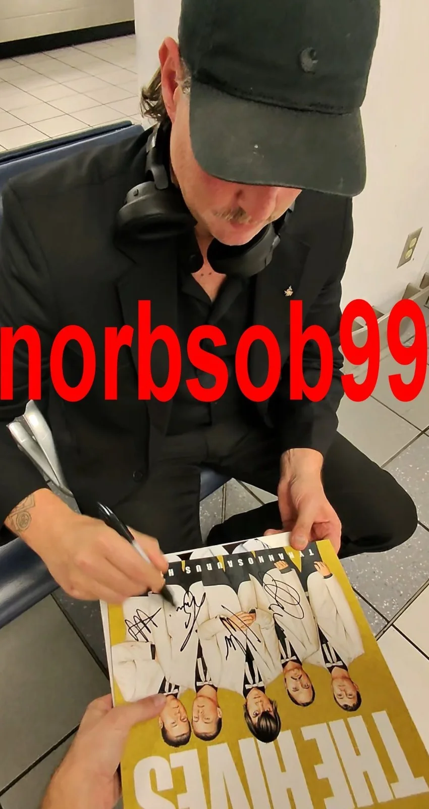 THE HIVES SIGNED AUTOGRAPH TYRANNOSAURUS HIVES VINYL RECORD ALBUM w/EXACT PROOF, изображение 3