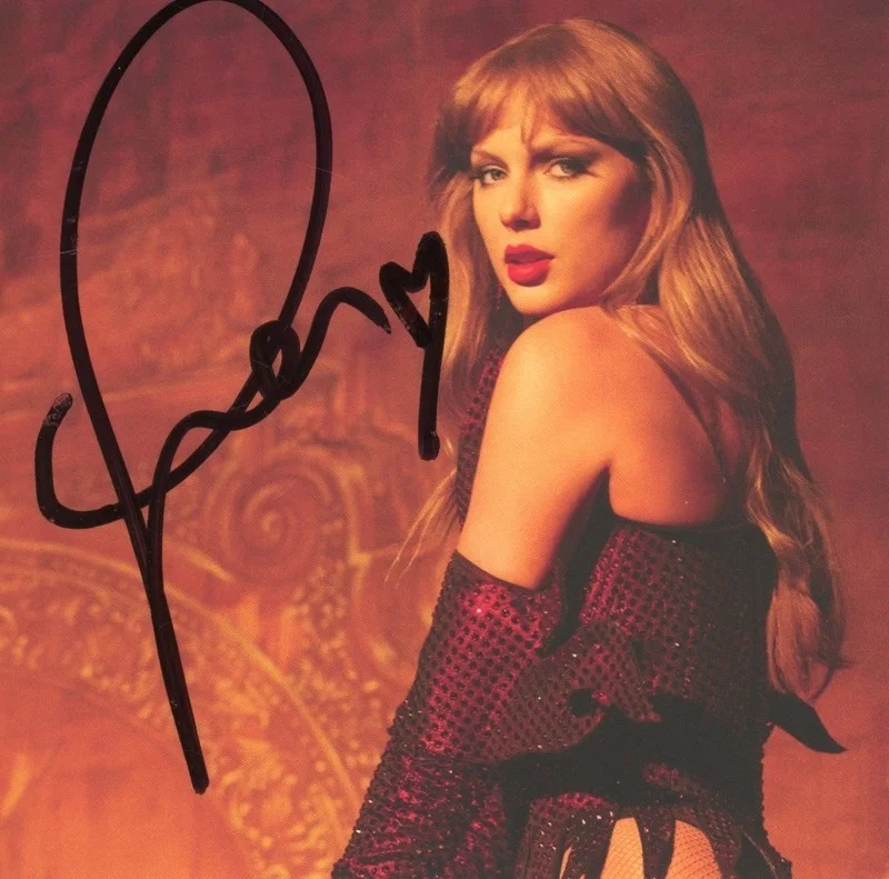 TAYLOR SWIFT SIGNED THE LIFE OF A SHOWGIRL FRAMED & MATTED CD B & AUTOGRAPH COA, изображение 2