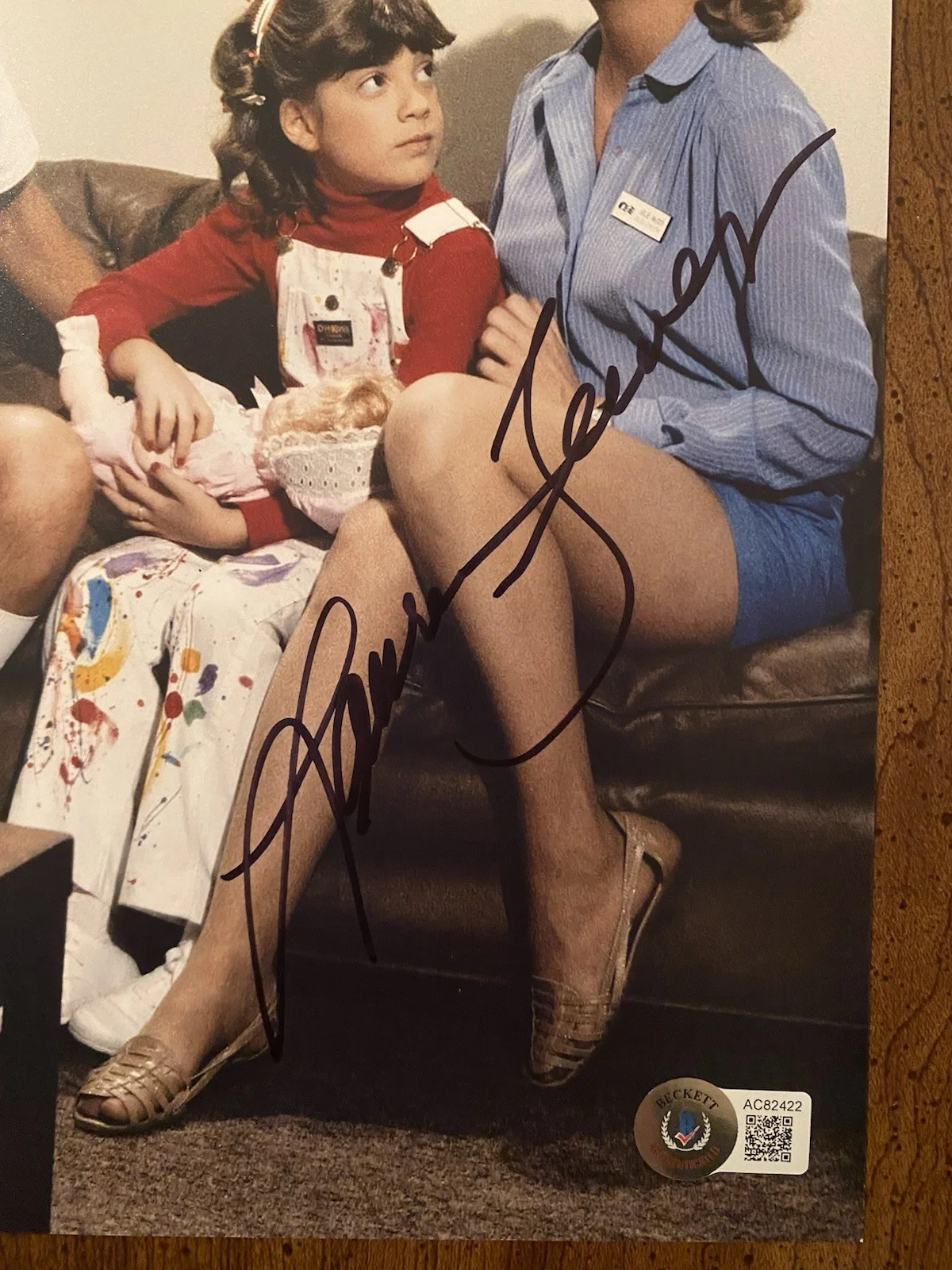 Lauren Tewes — Lauren Tewes Signed Autographed Photo The Love Boat Beckett BAS, изображение 2