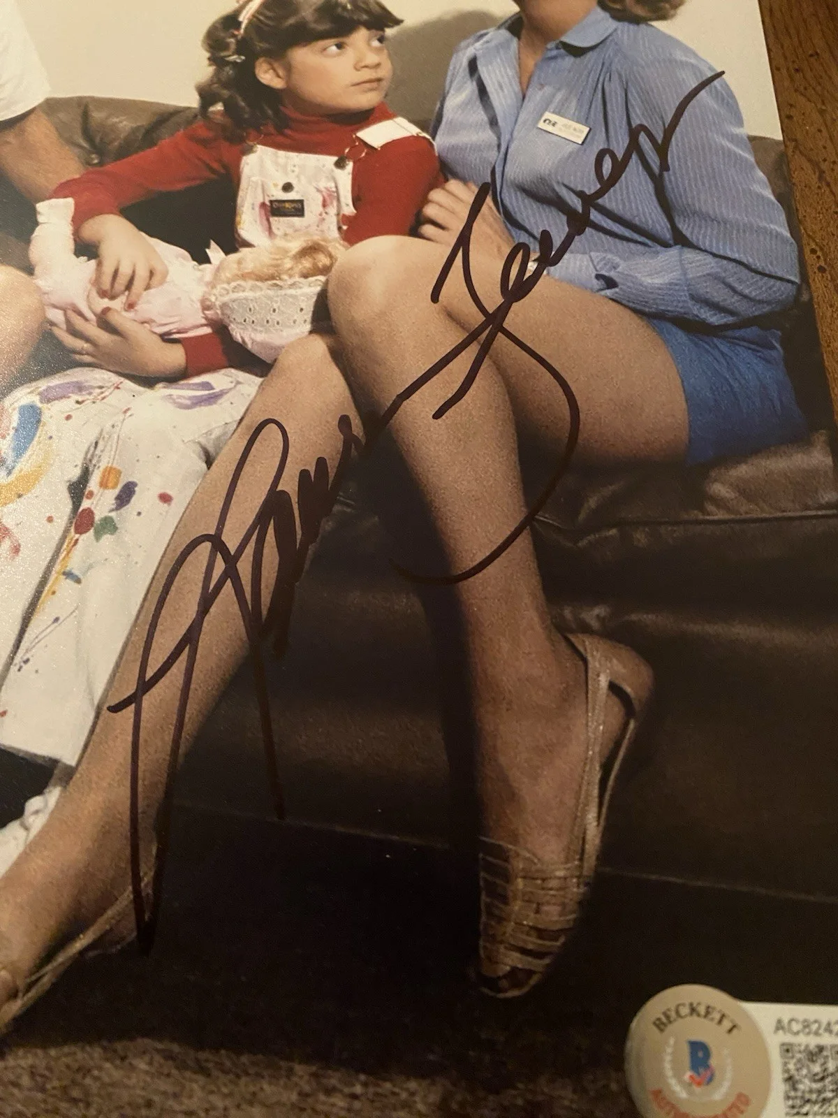 Lauren Tewes — Lauren Tewes Signed Autographed Photo The Love Boat Beckett BAS, изображение 3
