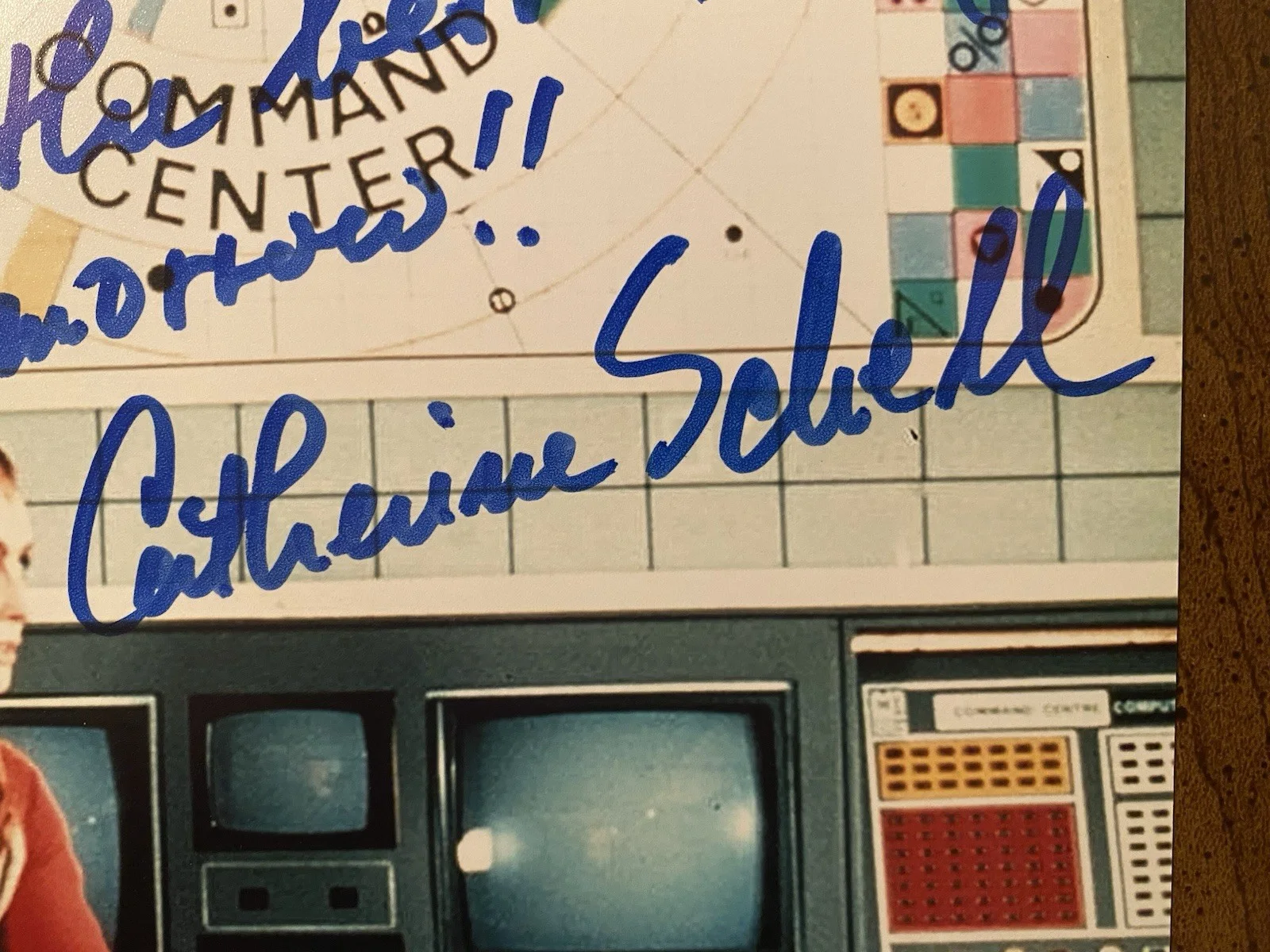 Catherine Schell — Catherine Schell Signed Autographed 8x10 Photo Space 1999 Beckett BAS, image 3