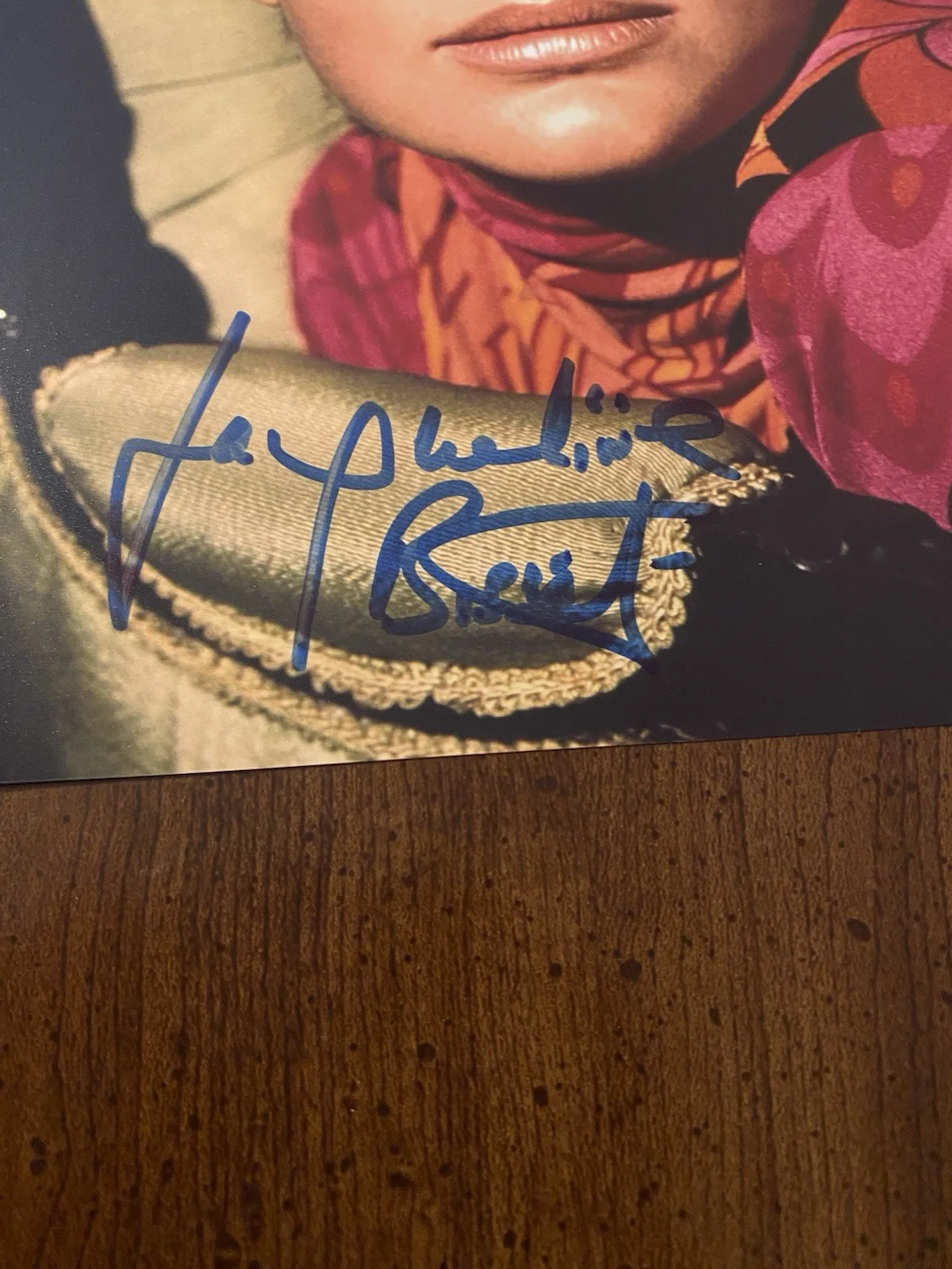 Jacqueline Bisset — Jacqueline Bisset Signed Autographed Photo Beckett BAS Bullitt The Deep Airport, image 3