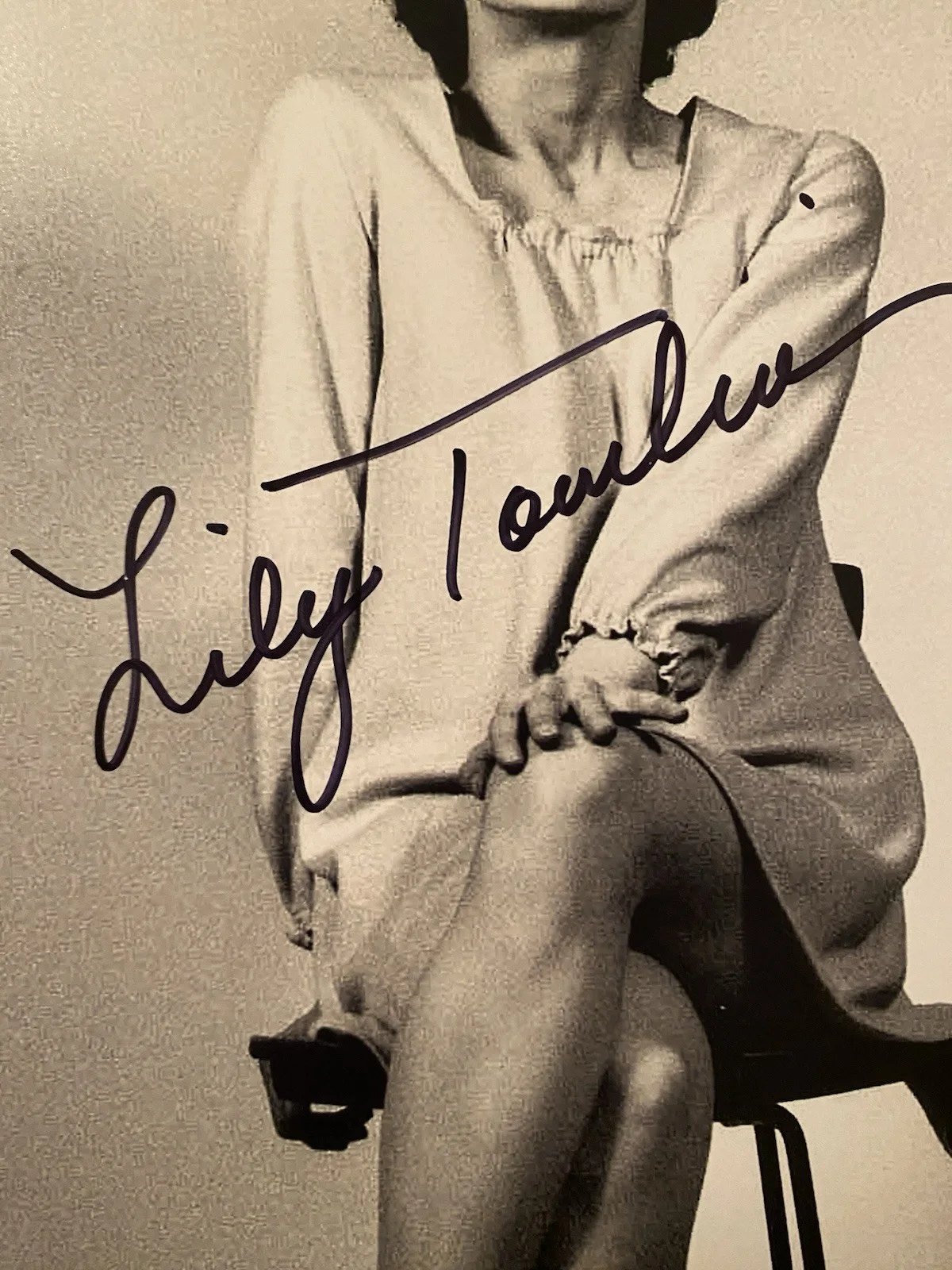 Lily Tomlin — Lily Tomlin Signed Autographed Photo Young Laugh In Sesame Street Beckett RARE, изображение 2