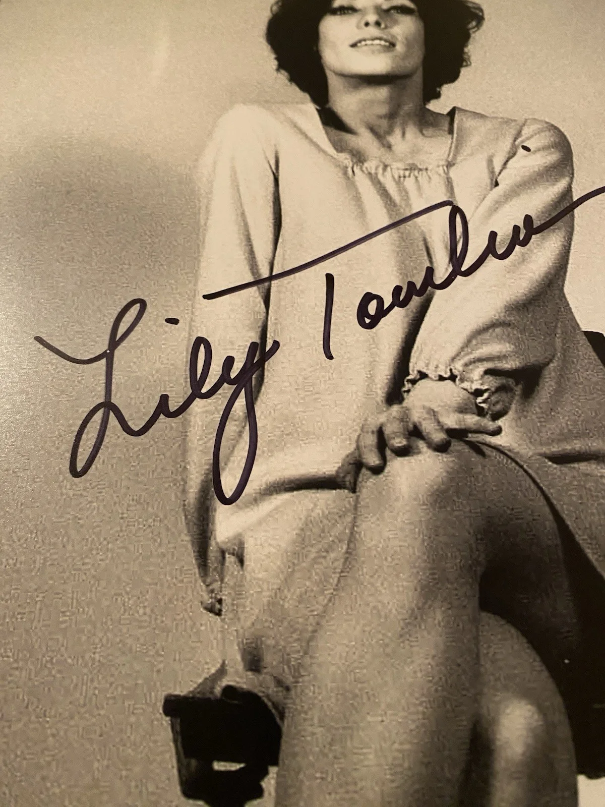 Lily Tomlin — Lily Tomlin Signed Autographed Photo Young Laugh In Sesame Street Beckett RARE, изображение 3