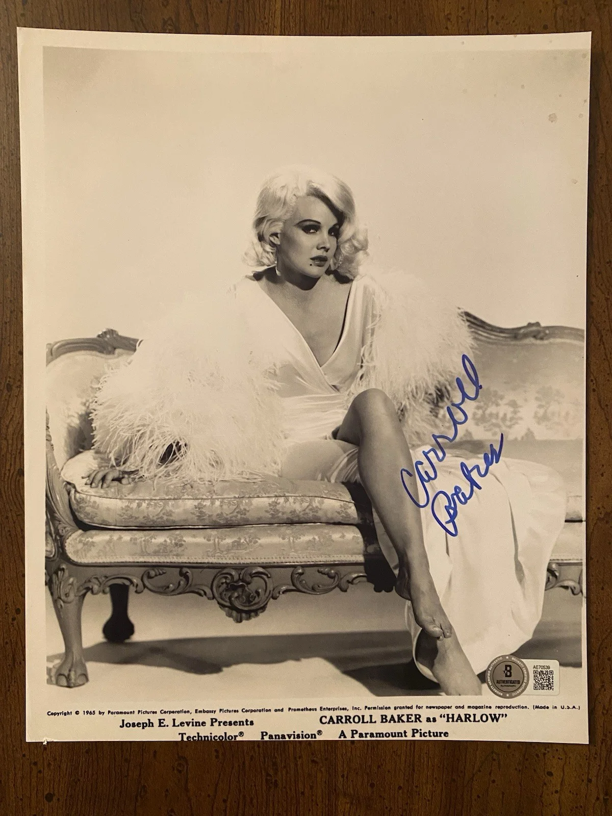 Carroll Baker — Carroll Baker Signed Autographed Photo Harlow Baby Doll Carpetbaggers Beckett