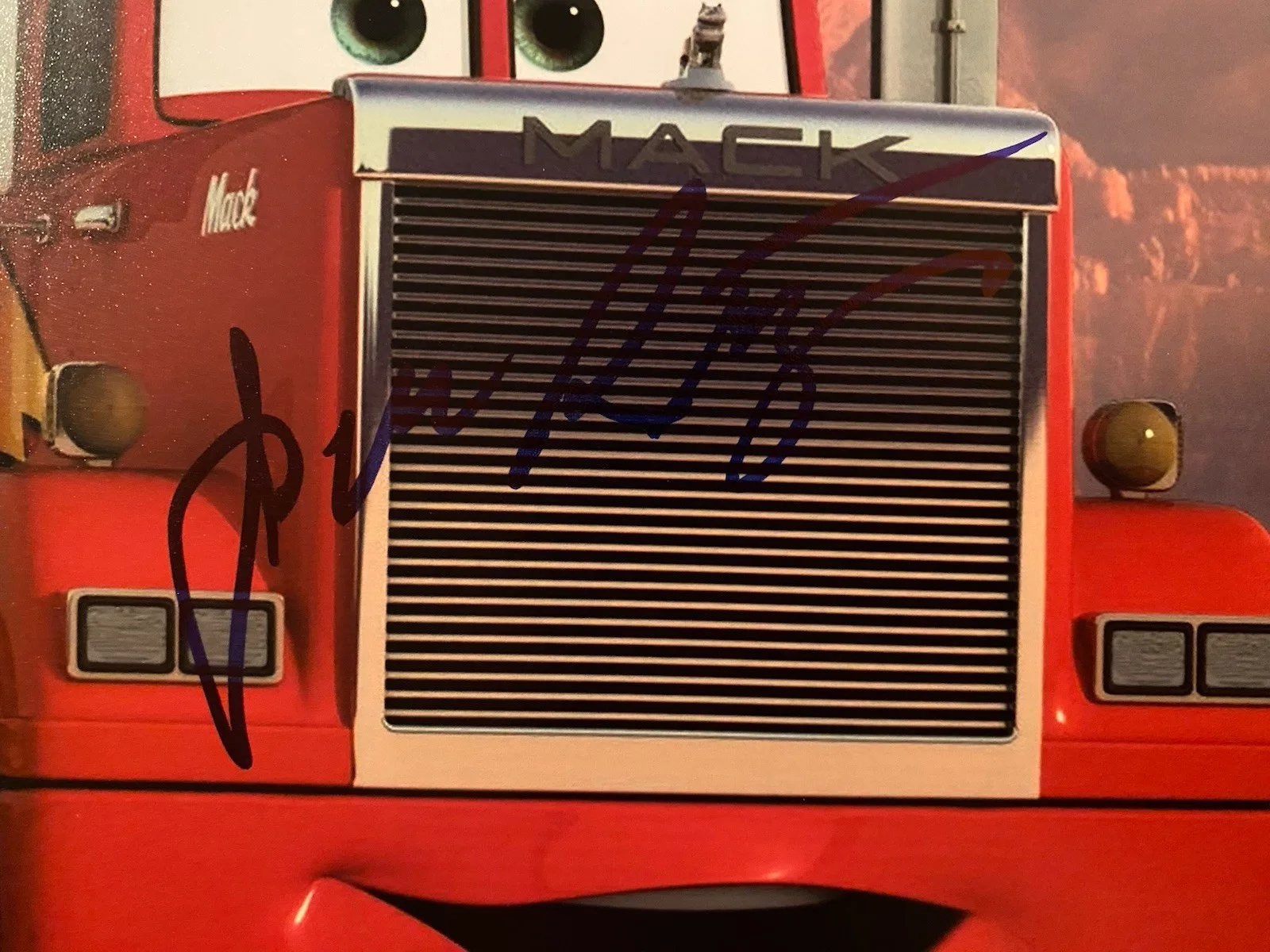 John Ratzenberger — John Ratzenberger Signed Autographed 8x10 Photo Cars Mack Rusteze Beckett BAS, image 2