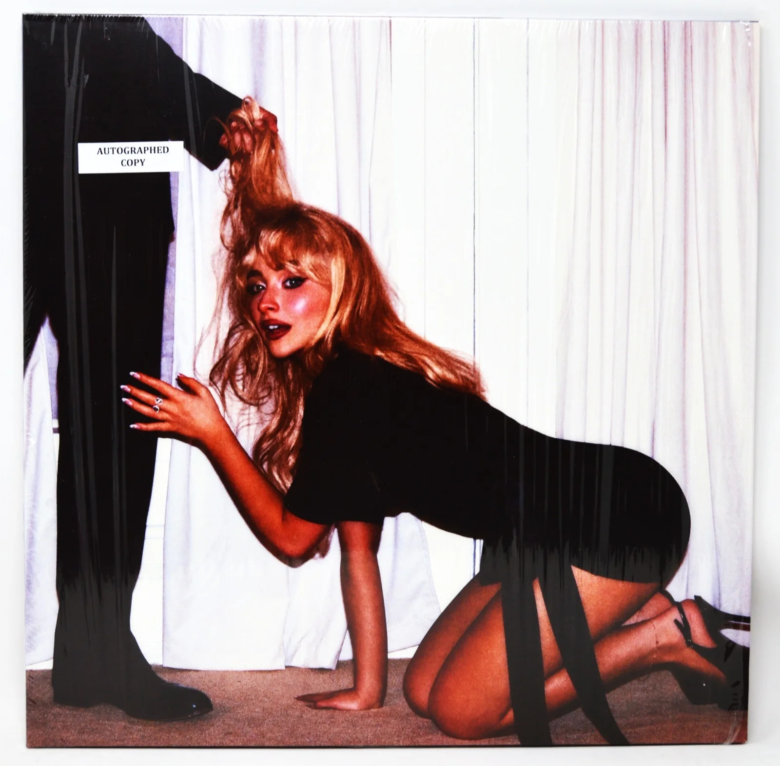 SABRINA CARPENTER LP Signed Autographed Insert "MAN'S BEST FRIEND" JSA #CI92400, image 5