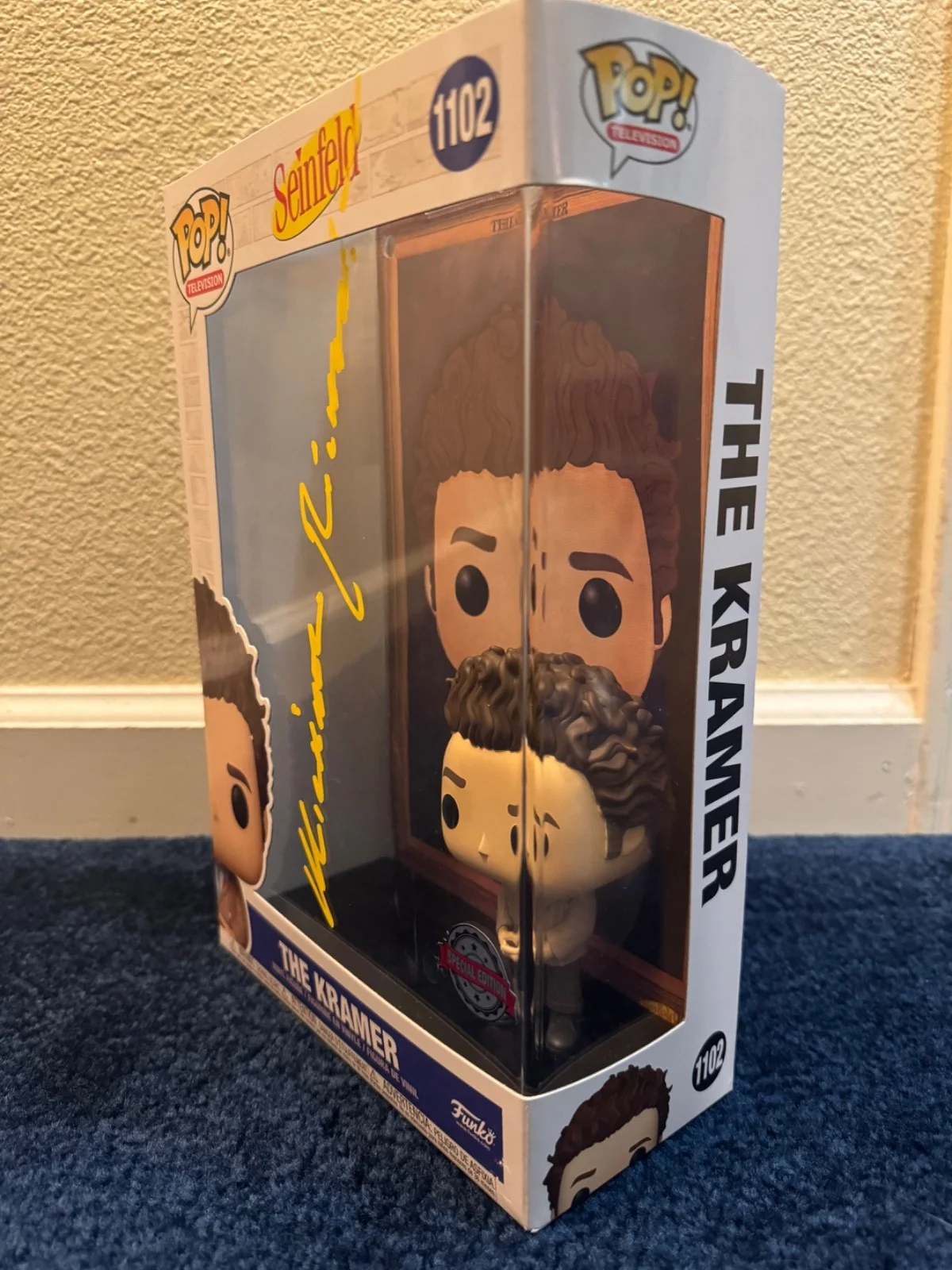 Michael Richards — Michael Richards Signed The Kramer Funko Pop Jumbo Seinfeld Rare YELLOW PAINT, изображение 2