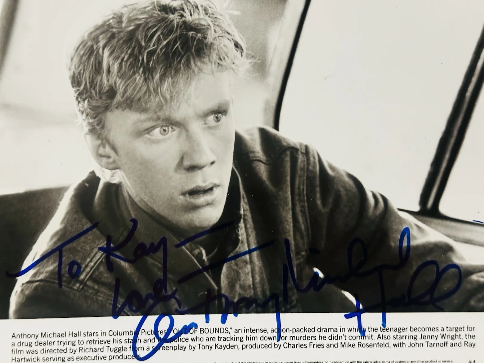 Anthony Michael Hall — Anthony Michael Hall signed Out Of Bounds 8x10 photo. Breakfast Club., изображение 2