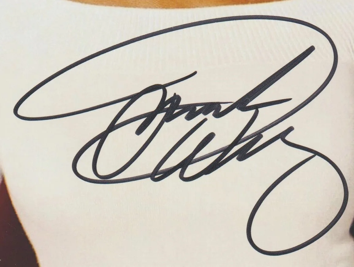Oprah Winfrey — OPRAH WINFREY signed / autographed 8x10 photo - comes with COA (photo #1), изображение 2