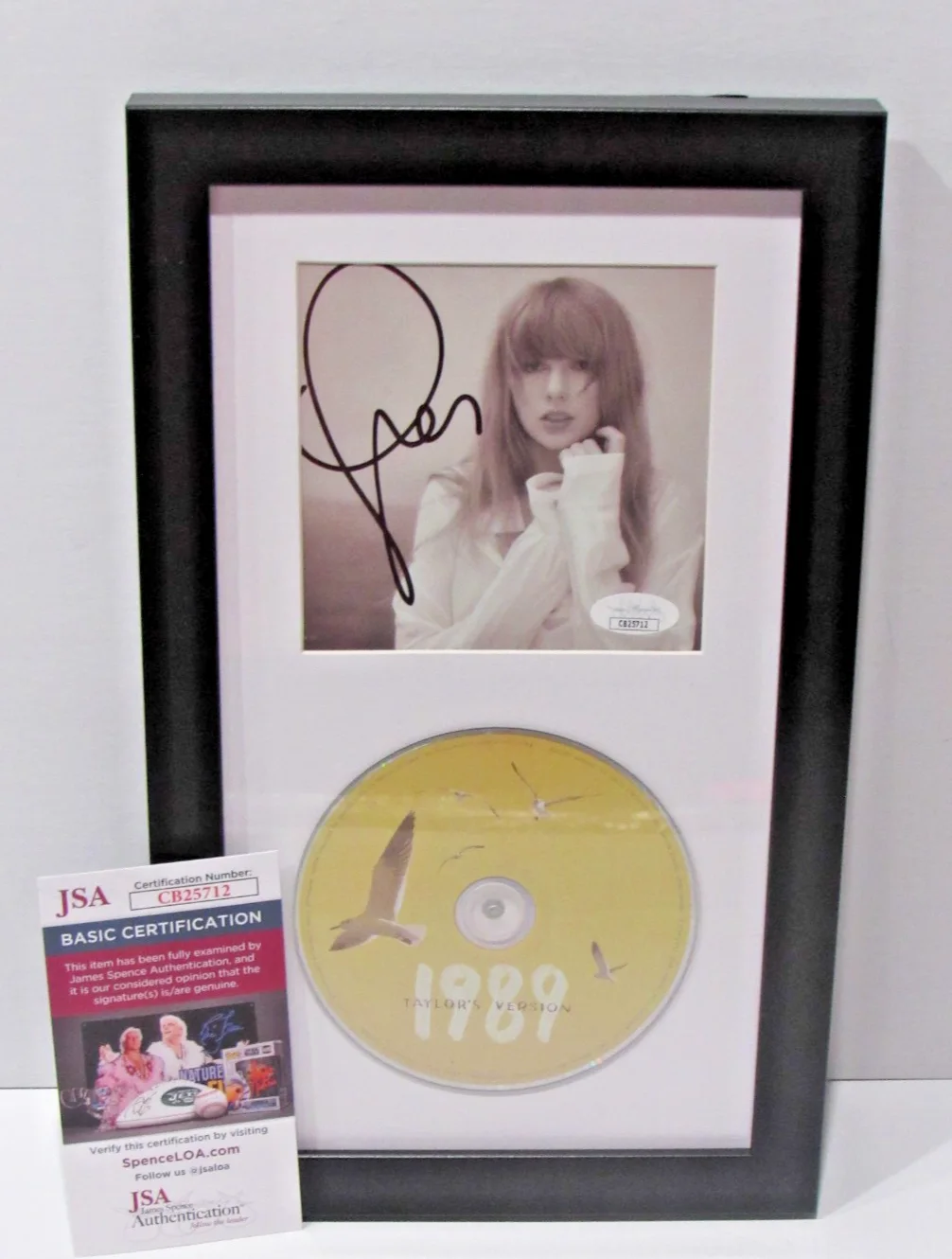 Taylor Swift Signed Autograph CD Insert & 1989 Album Framed JSA COA, image 2