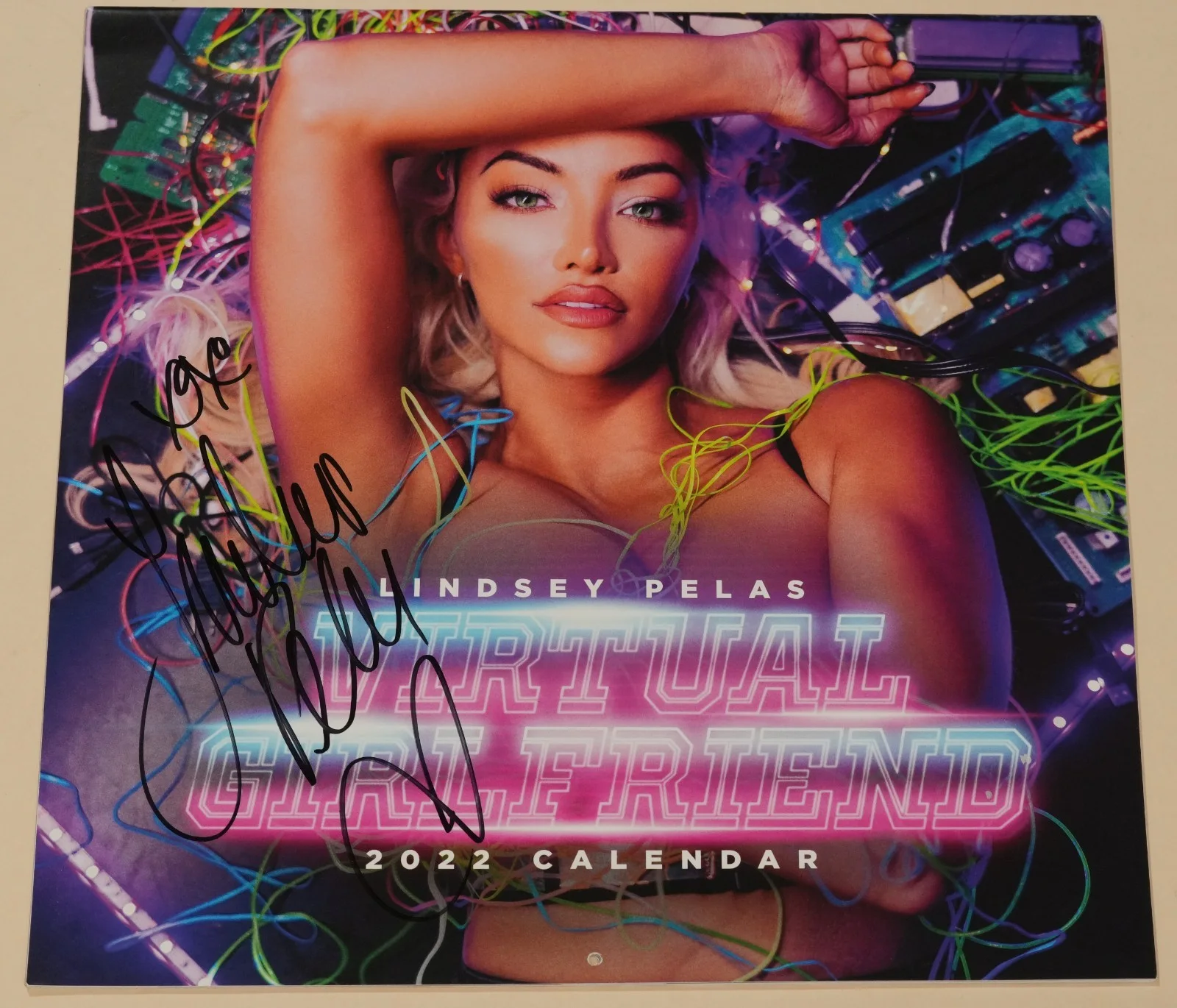 Lindsey Pelas — Lindsey Pelas Signed Official 2022 Calendar BAS COA Playboy Virtual Girlfriend, изображение 3