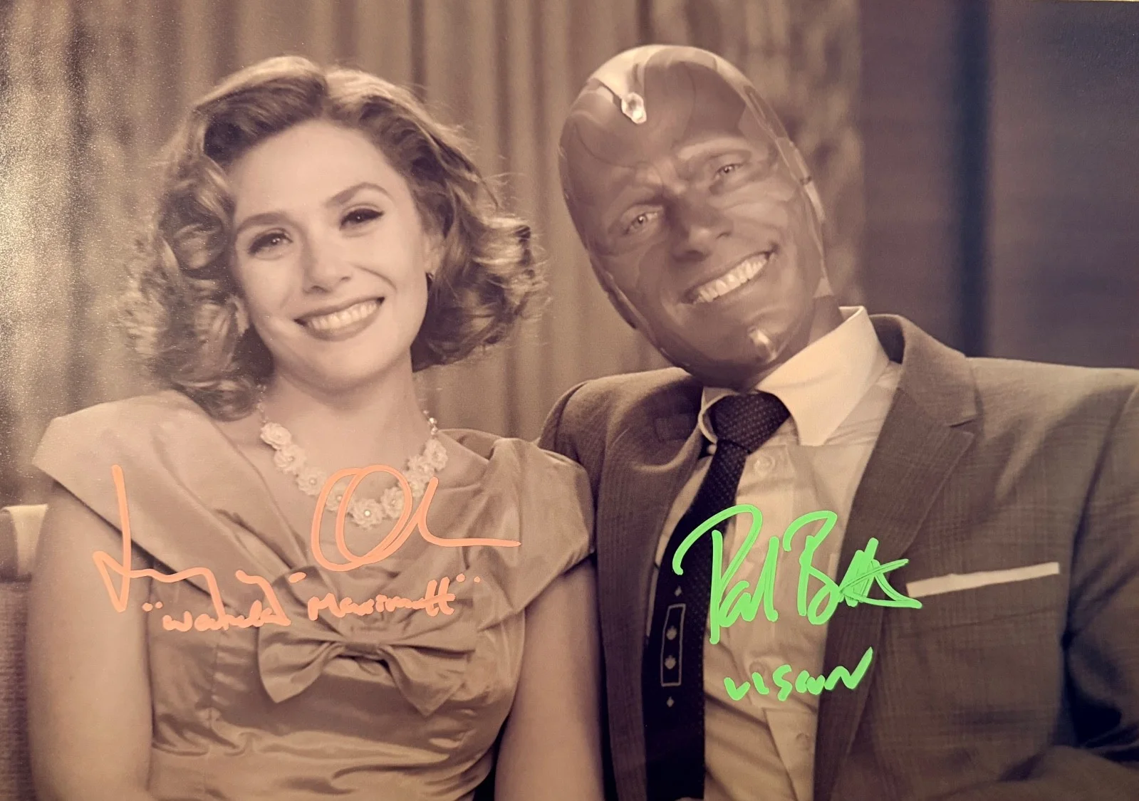 Elizabeth Olsen & Paul Bettany — Elizabeth Olsen & Paul Bettany Signed WandaVision Photo 8x11.5 w/ COA