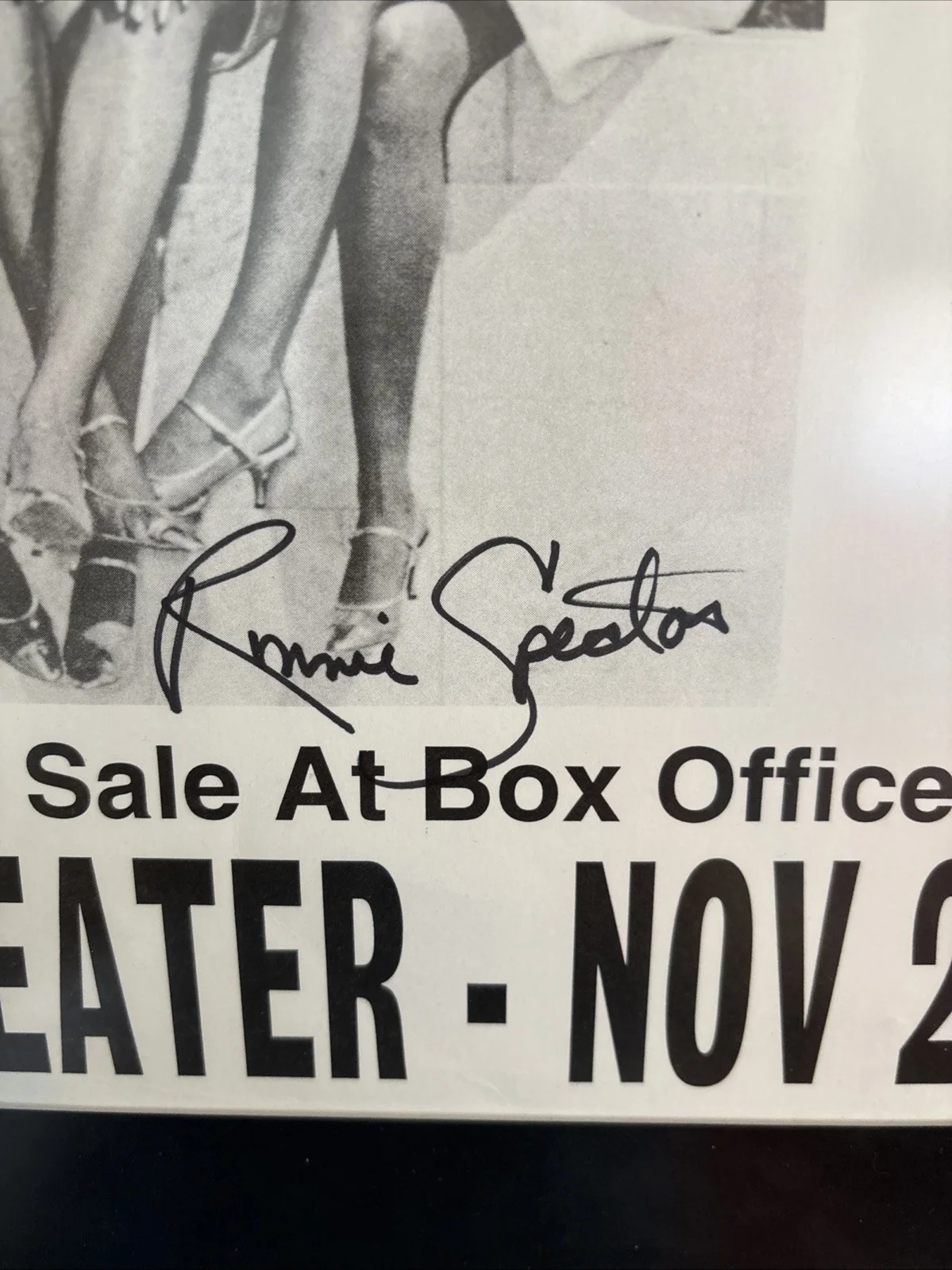RONNIE SPECTOR~Autographed 11 x 17 Concert Poster~THE RONETTES, изображение 3