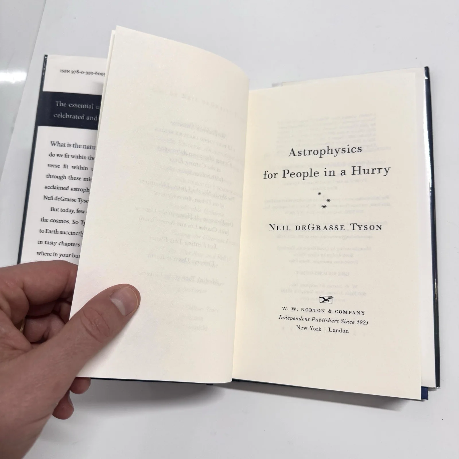 Neil deGrasse Tyson — Astrophysics for People in a Hurry 1st Ed Signed Neil deGrasse Tyson Autographed, изображение 4