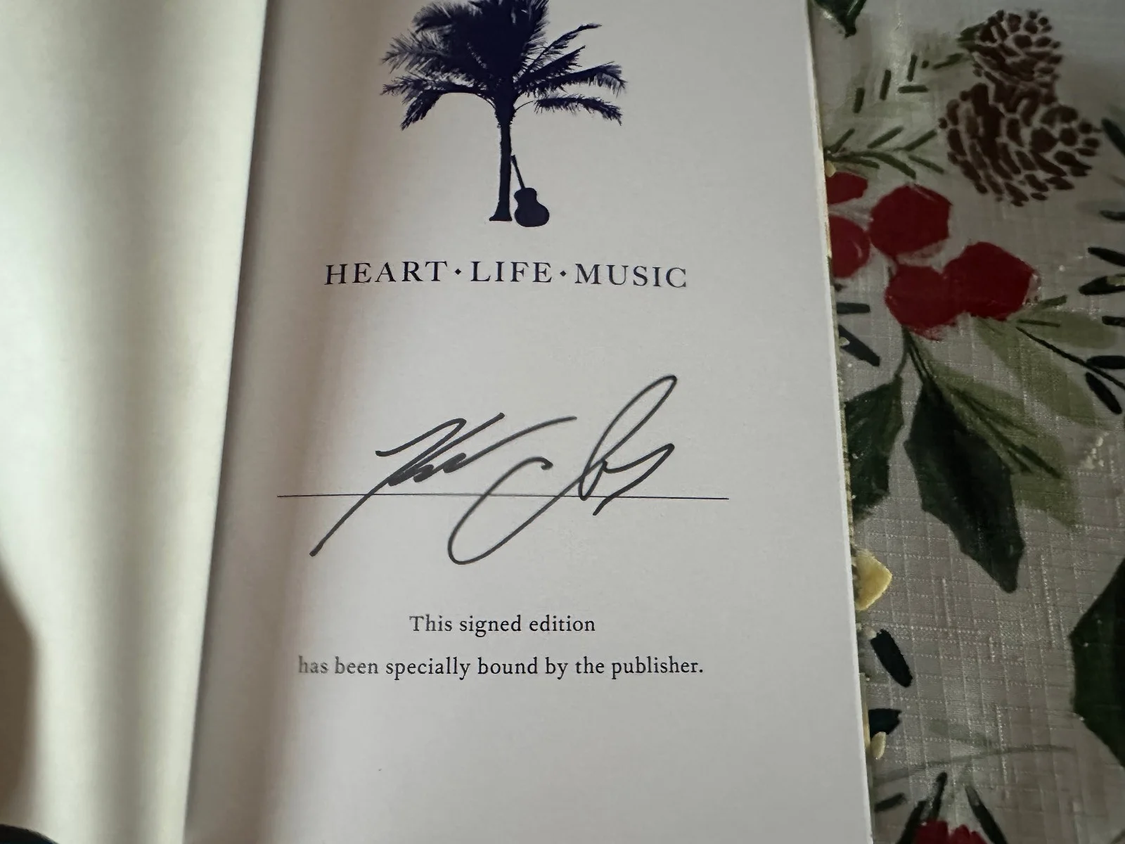 Kenny Chesney Signed Autographed Heart Life Music Book PSA/DNA, изображение 2