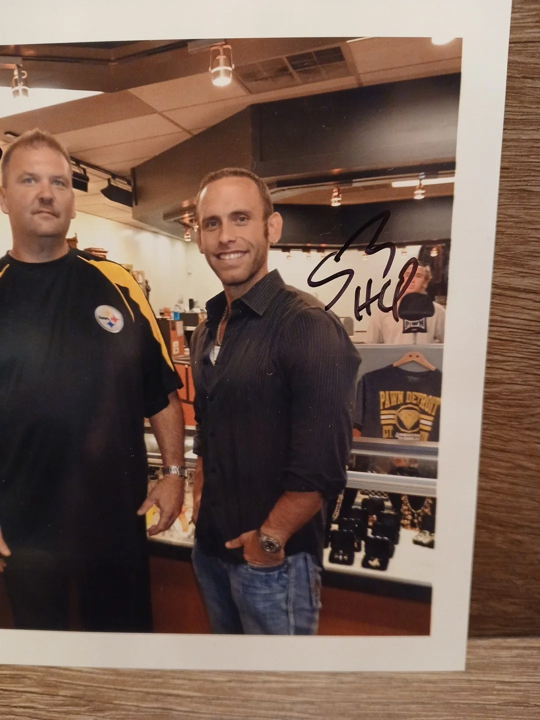 Les Gold, Seth Gold, Ashley Gold-Broad — Hardcore Pawn Les & Seth Gold And Ashley Gold-Broad Signed/ Autographed Photo, image 3