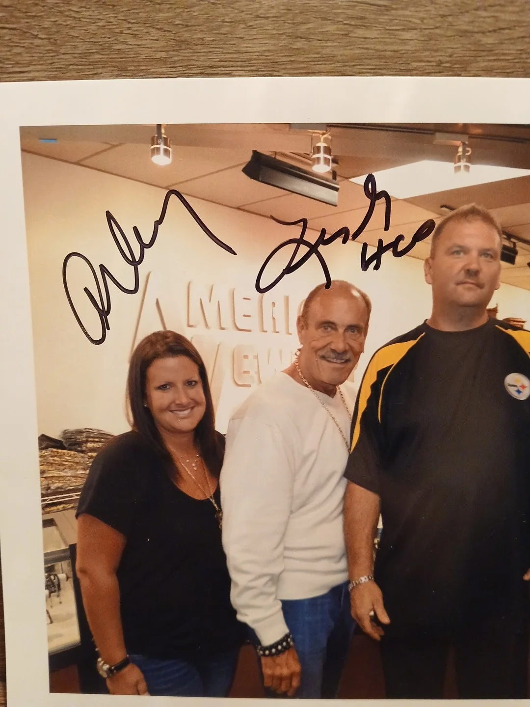 Les Gold, Seth Gold, Ashley Gold-Broad — Hardcore Pawn Les & Seth Gold And Ashley Gold-Broad Signed/ Autographed Photo, image 4