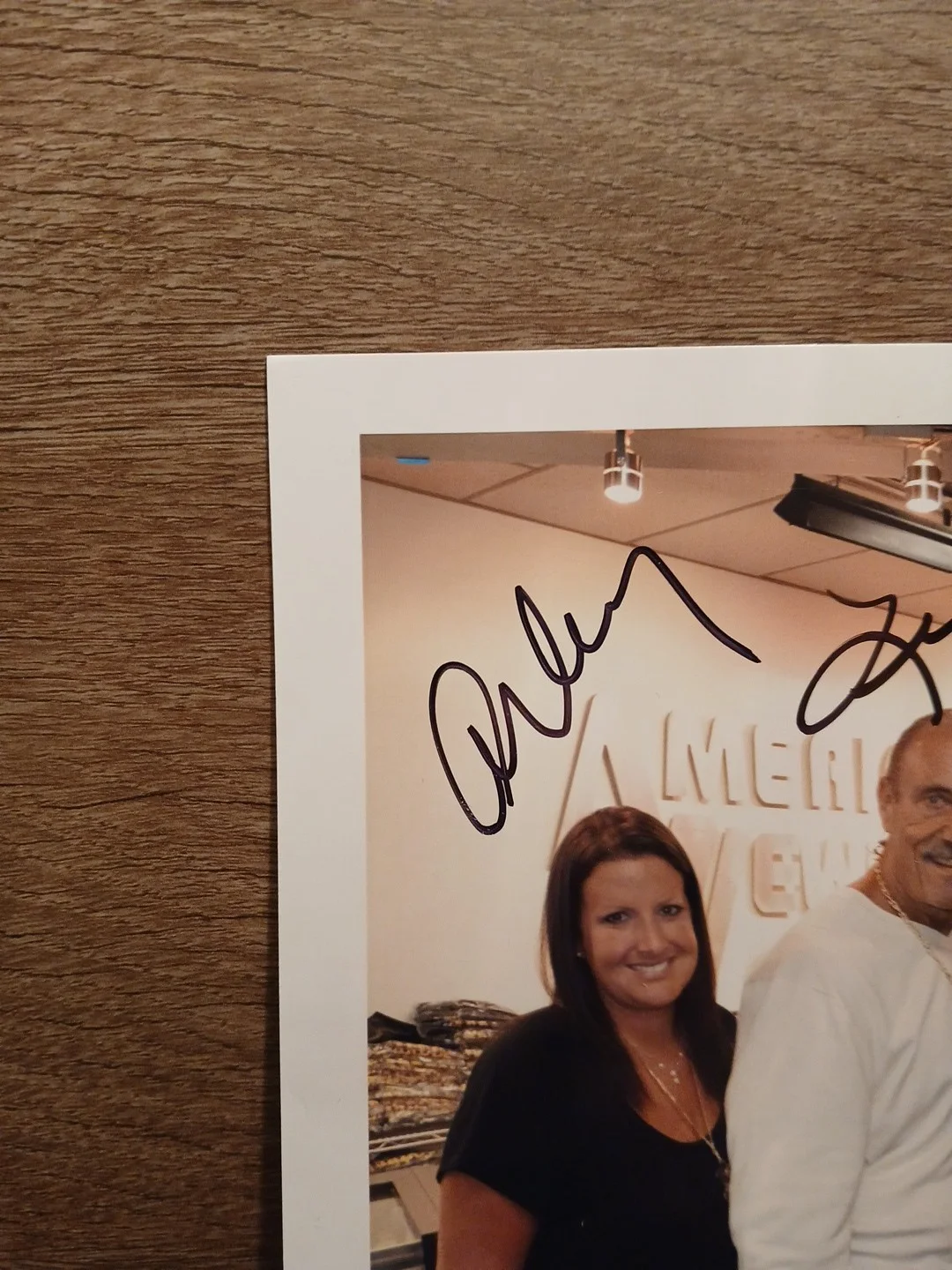 Les Gold, Seth Gold, Ashley Gold-Broad — Hardcore Pawn Les & Seth Gold And Ashley Gold-Broad Signed/ Autographed Photo, image 5