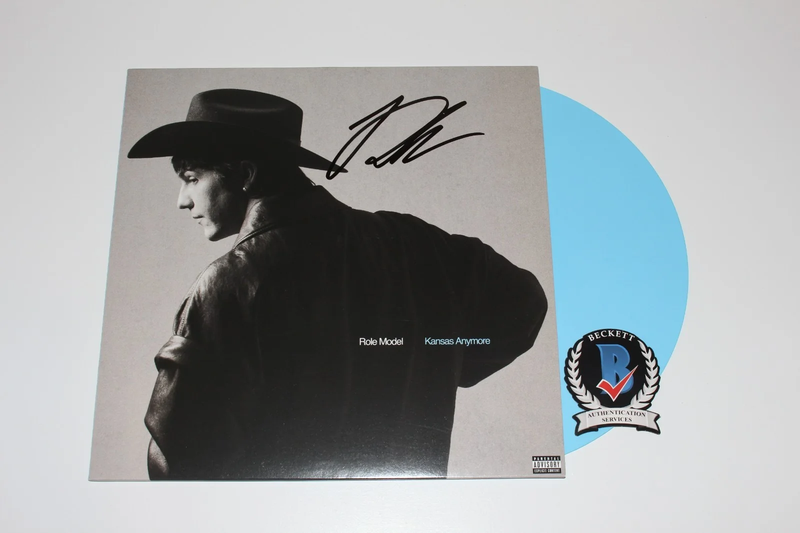 ROLE MODEL SIGNED 'KANSAS ANYMORE' ALBUM BLUE VINYL RECORD BECKETT COA TUCKER, изображение 2