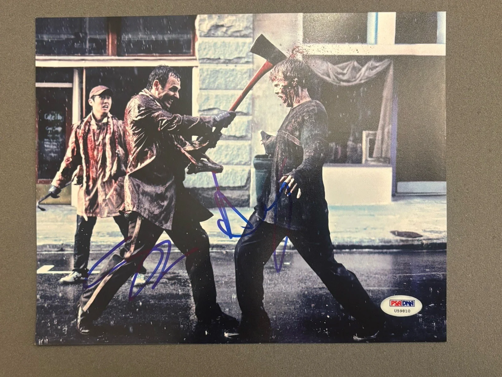 Andrew Lincoln — TWD Andrew Lincoln & Steven Yeun Autographed 8x10