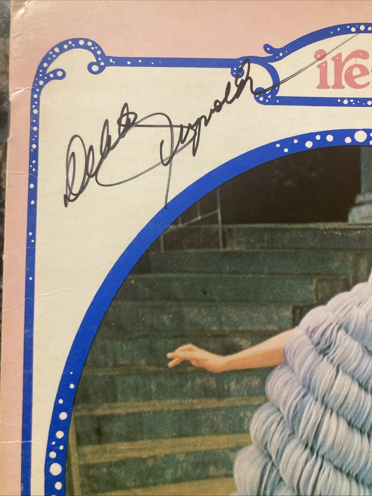 Debbie Reynolds — 1973 DEBBIE REYNOLDS autographed "Irene" Souvenir Album musical, image 2