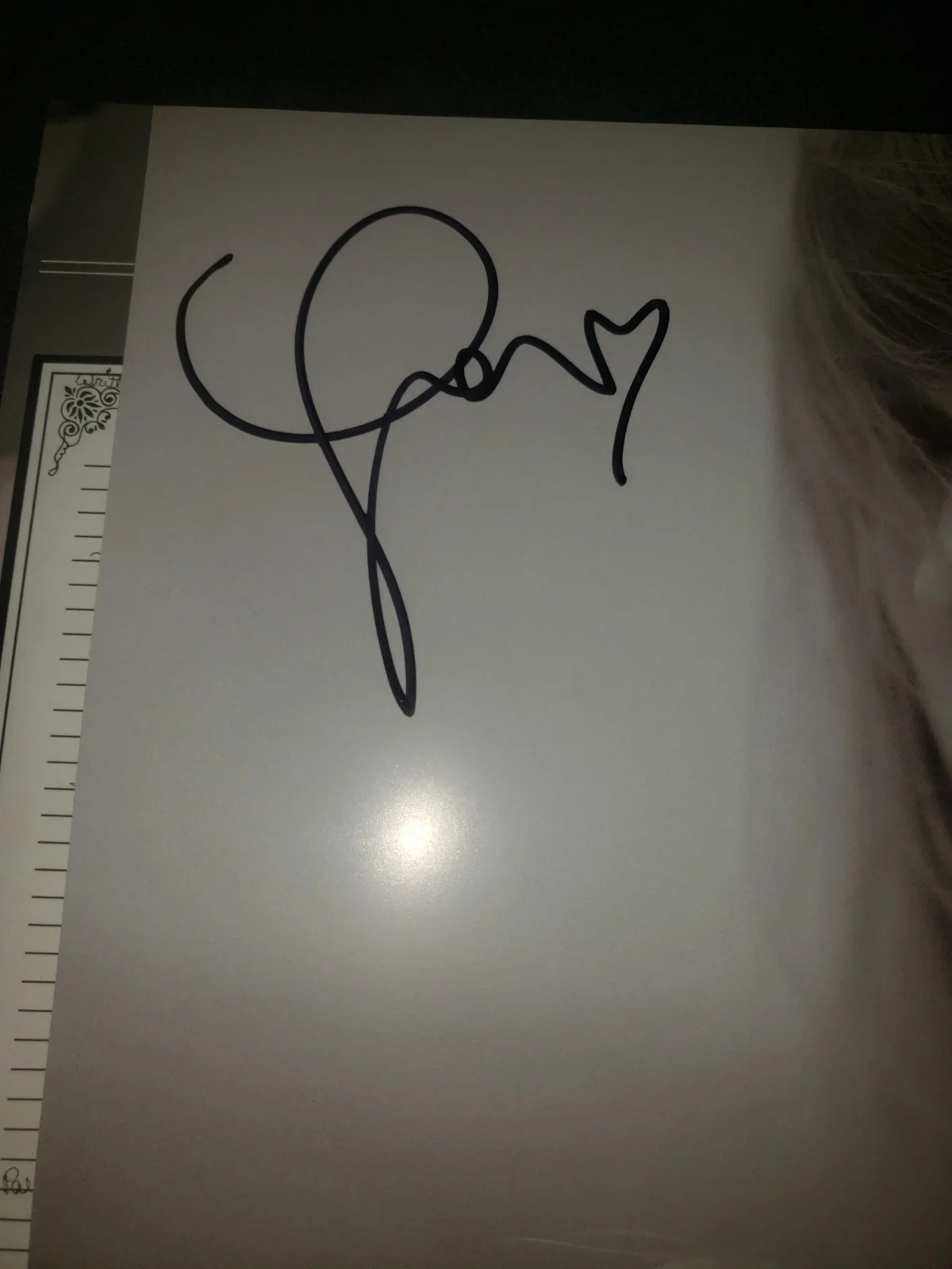 Taylor Swift SIGNED Vinyl The Tortured Poets Department TTPD Autograph w/ Heart, изображение 2