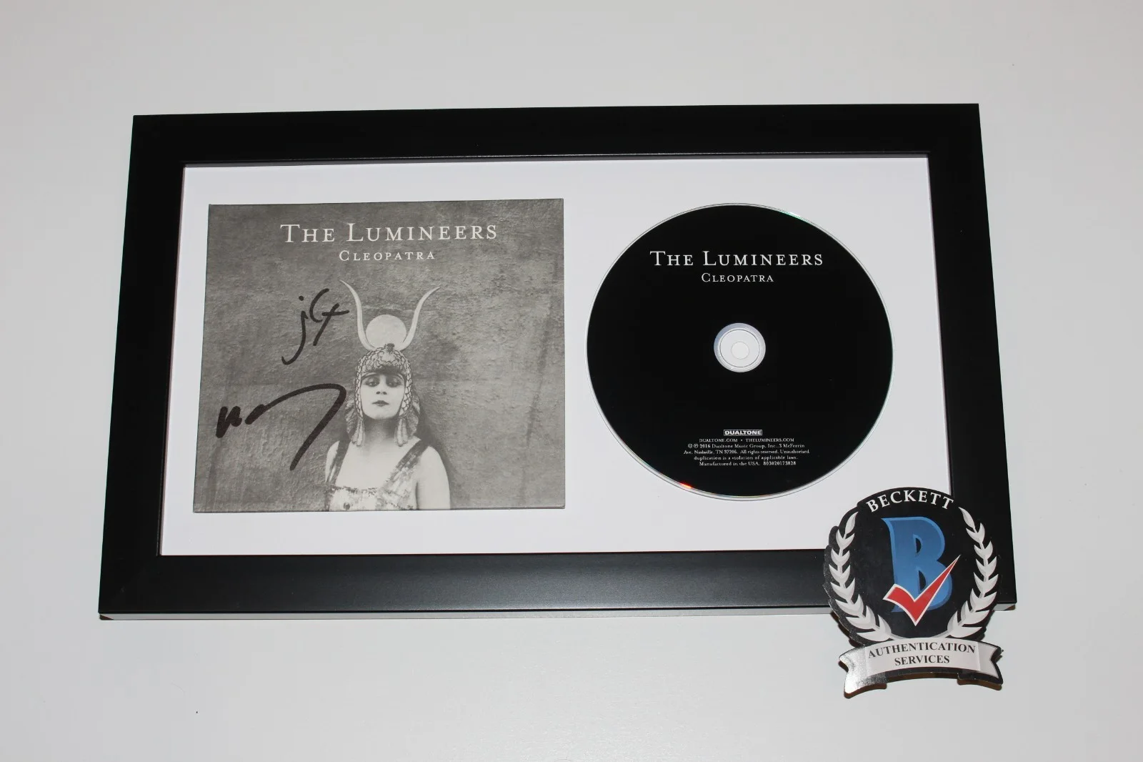 THE LUMINEERS BAND SIGNED FRAMED CLEOPATRA CD ALBUM WESLEY JEREMIAH BECKETT COA, изображение 3