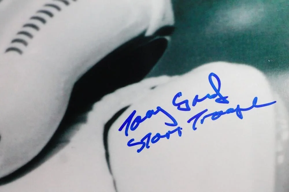 Tony Smart — Tony Smart Autographed Firing Gun 16x20 Photo w/ Stormtrooper - JSA Auth *Blue, изображение 2